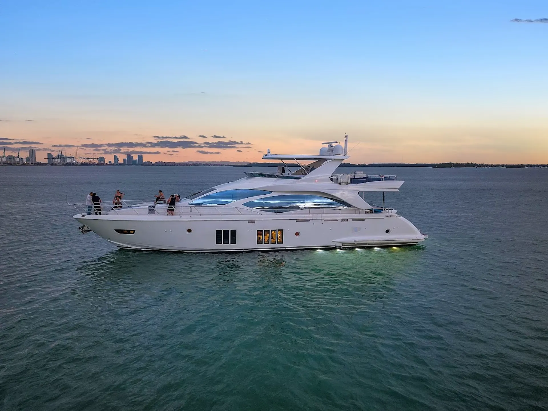 Azimut 88 in Miami, FL