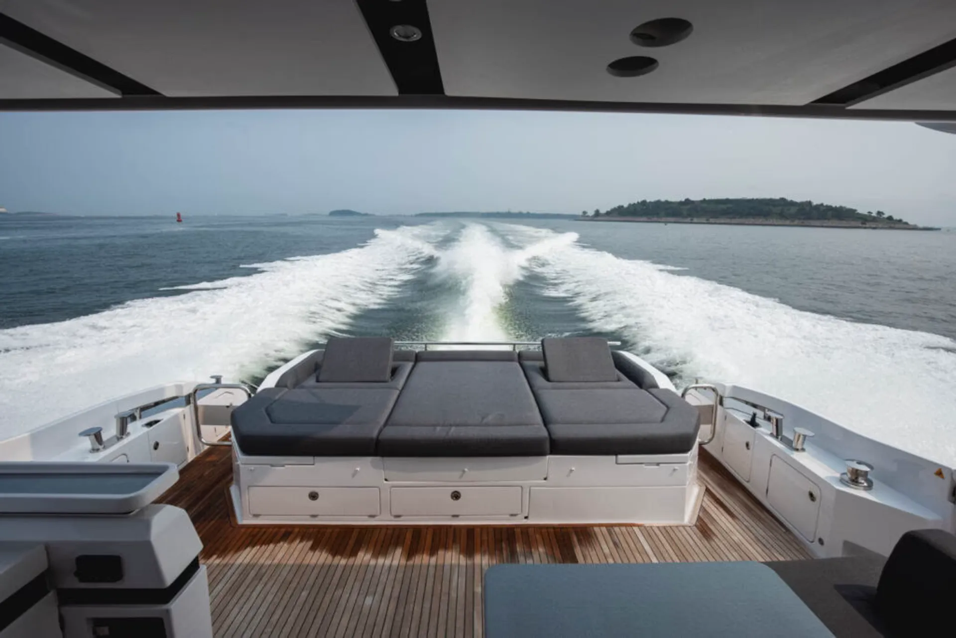 Azimut S7 FLY in Boston, MA — photo 4