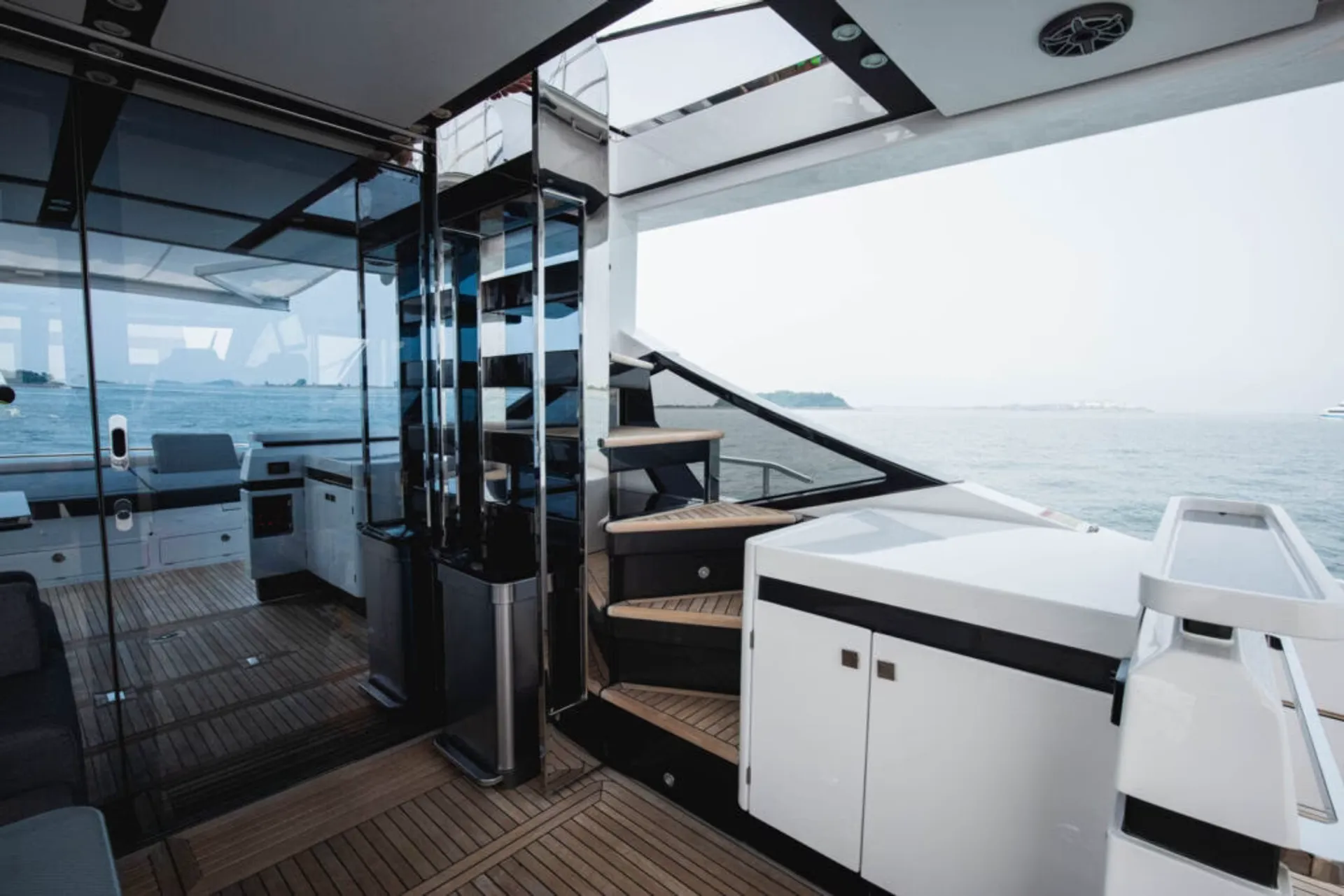 Azimut S7 FLY in Boston, MA — photo 8