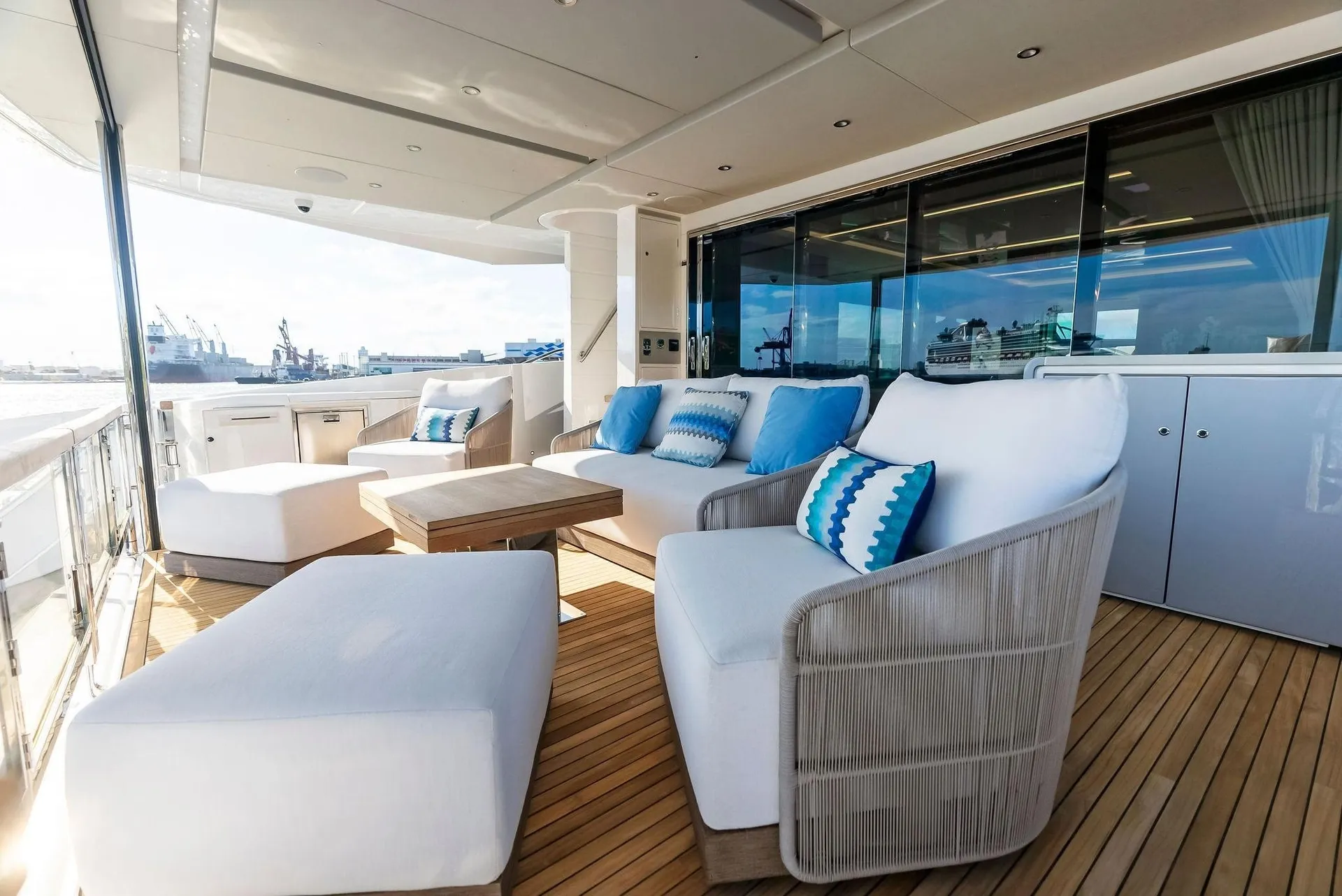 Sunseeker 90' Fly in Montauk, NY — photo 7