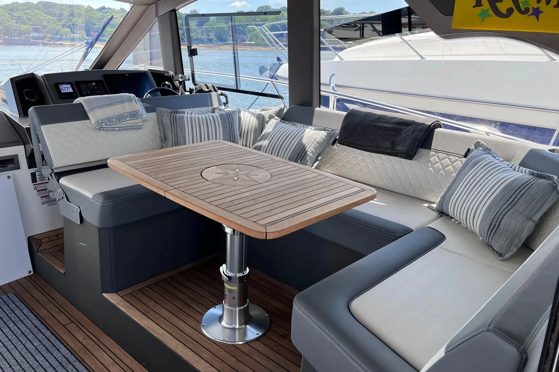 Galeon 425 HTS in Port Washington, NY — photo 7