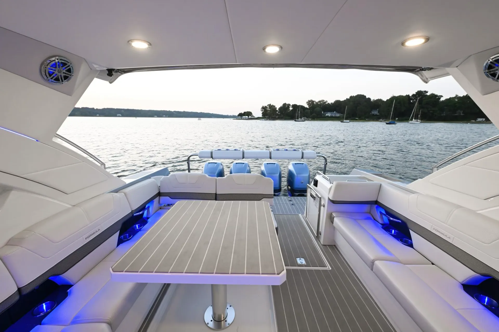 Ferretti Yachts 43 in Glen Cove, NY — photo 3