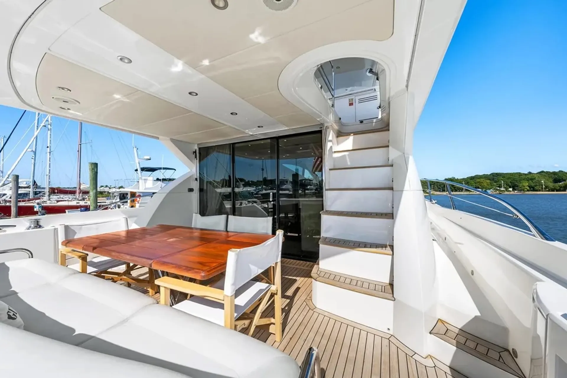 Sunseeker Manhattan 68 in Port Washington, NY — photo 9