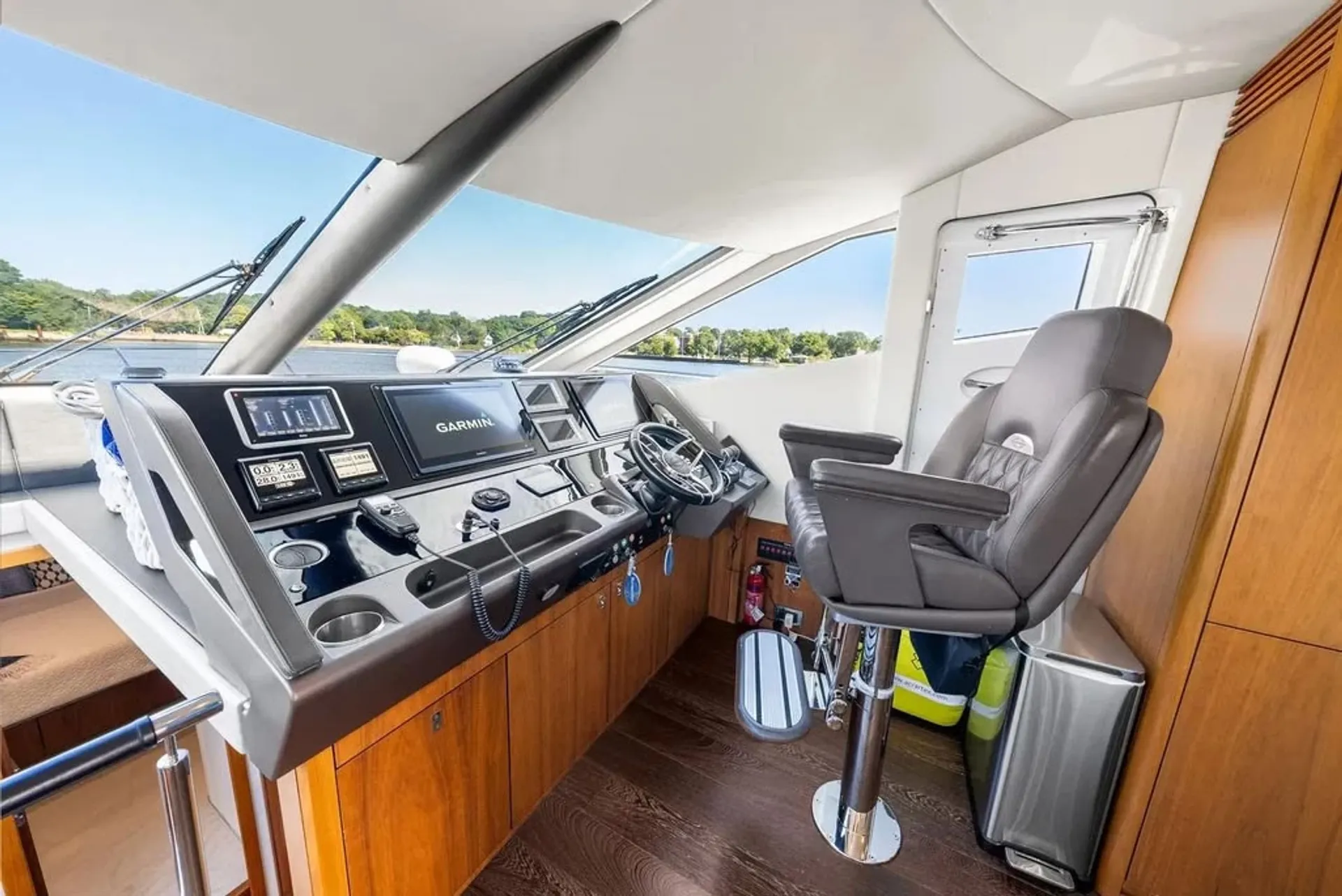 Sunseeker Manhattan 68 in Port Washington, NY — photo 5