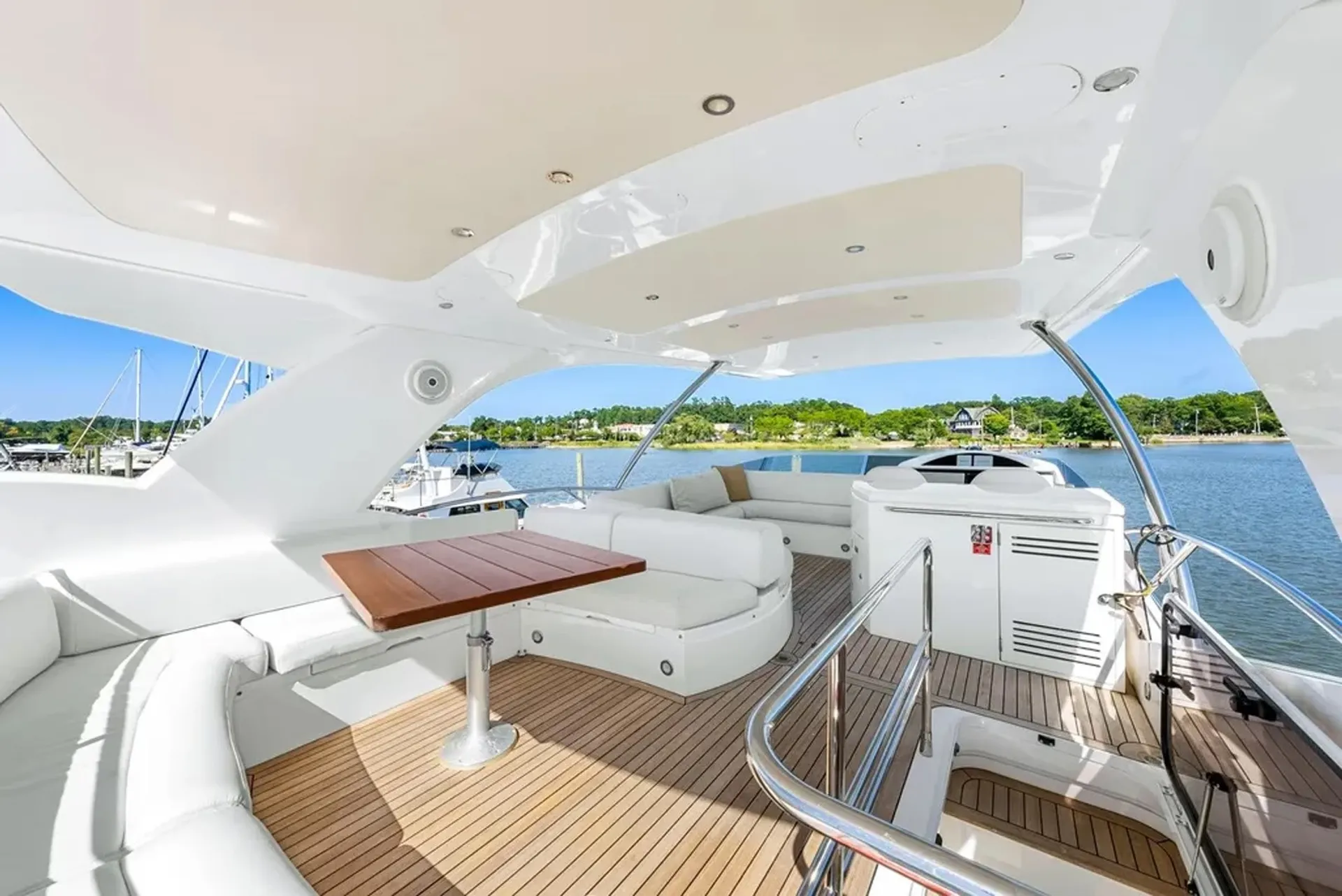 Sunseeker Manhattan 68 in Port Washington, NY — photo 10