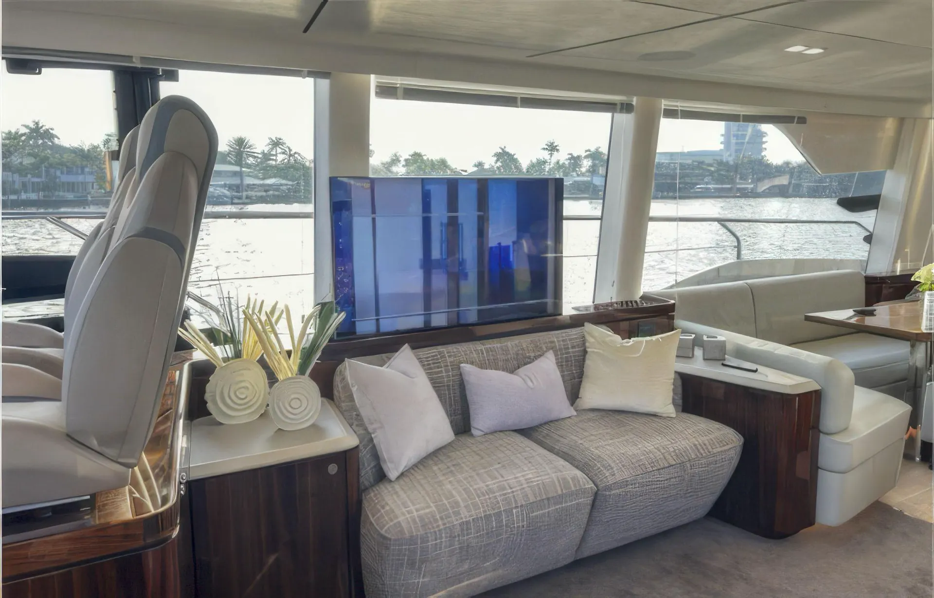 Luxe 68ft Fairline w/ A Paddleboard, Kayak &amp; More in Northeast, USA!