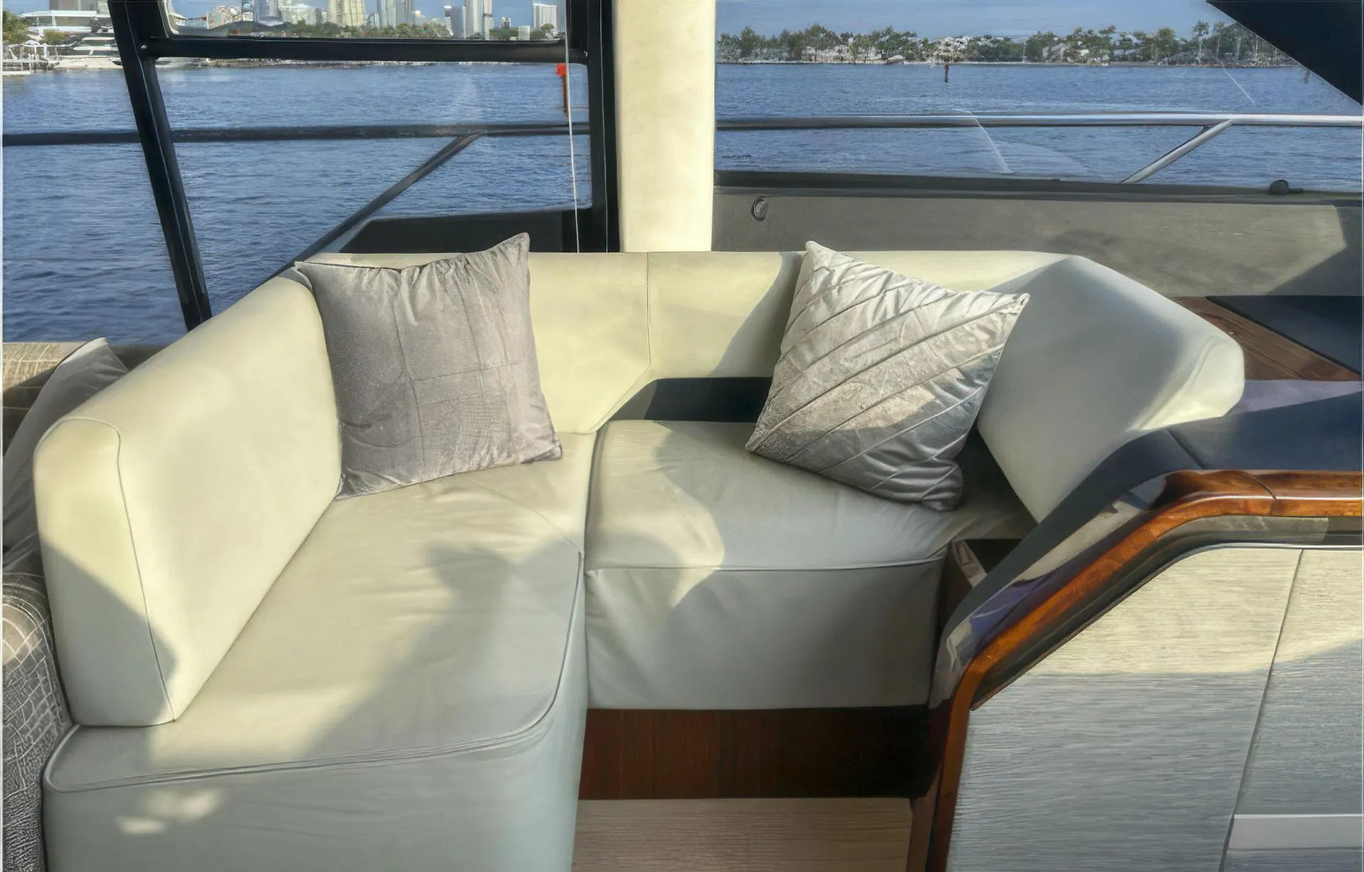 Luxe 68ft Fairline w/ A Paddleboard, Kayak &amp; More in Northeast, USA!
