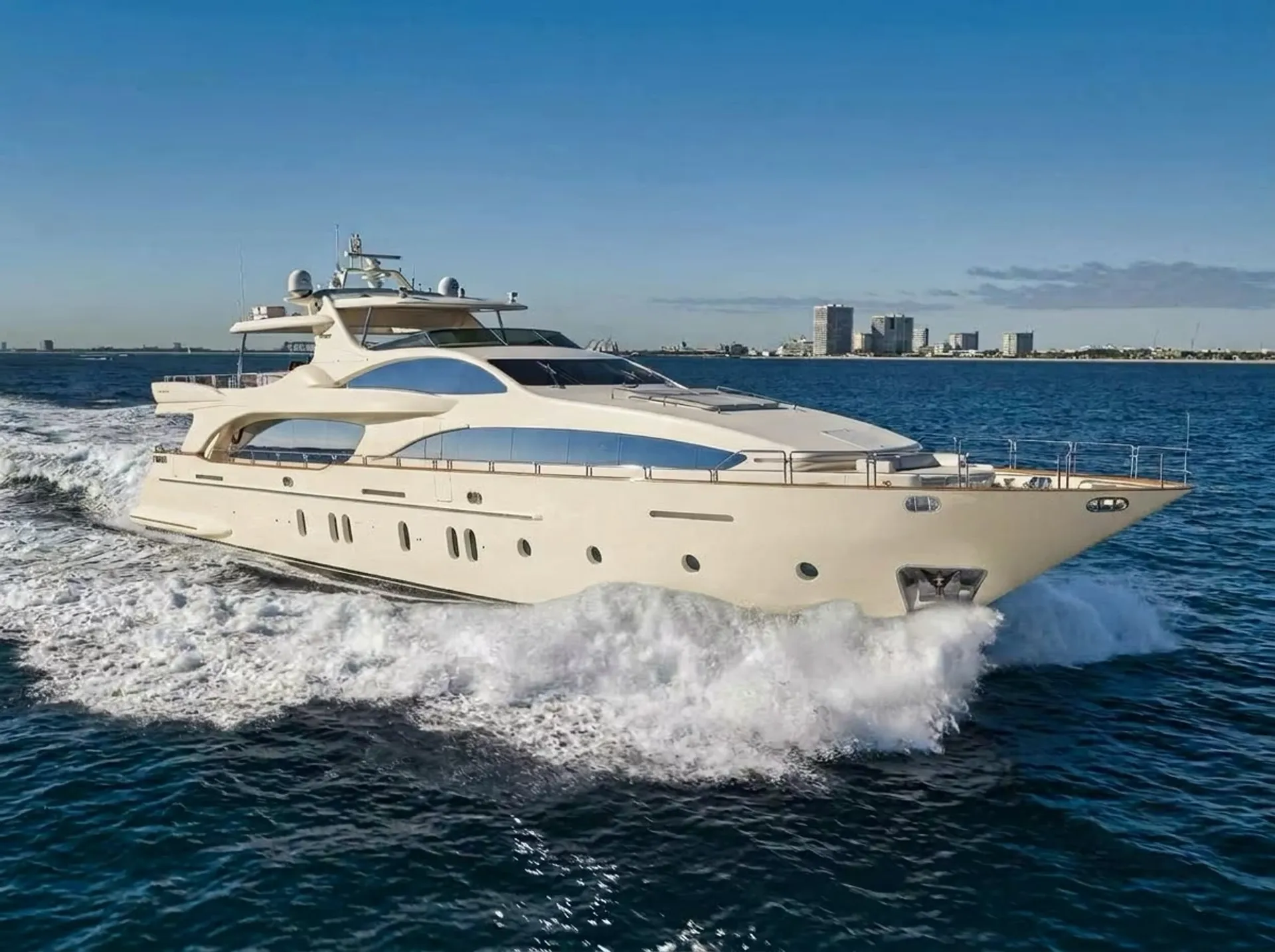 Azimut 116 Grande in Atlantic Highlands, NJ