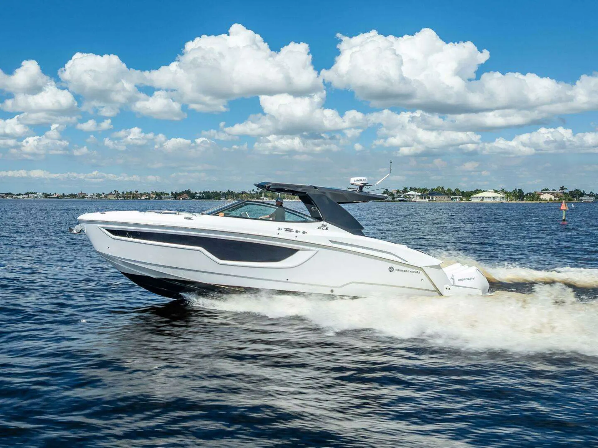 CRUISERS YACHTS 38 GLS in New York, NY — photo 3