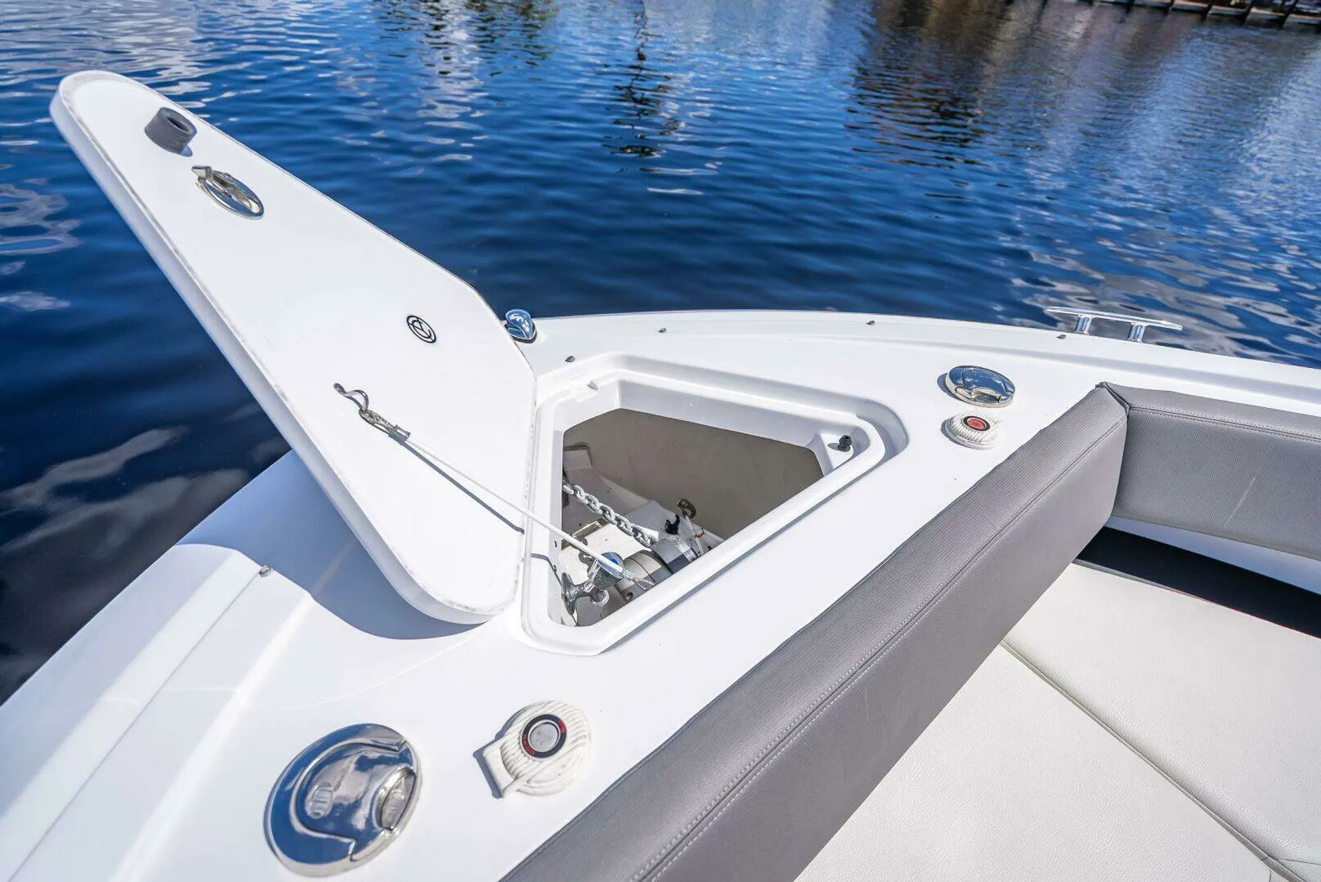 CRUISERS YACHTS 38 GLS in New York, NY — photo 9