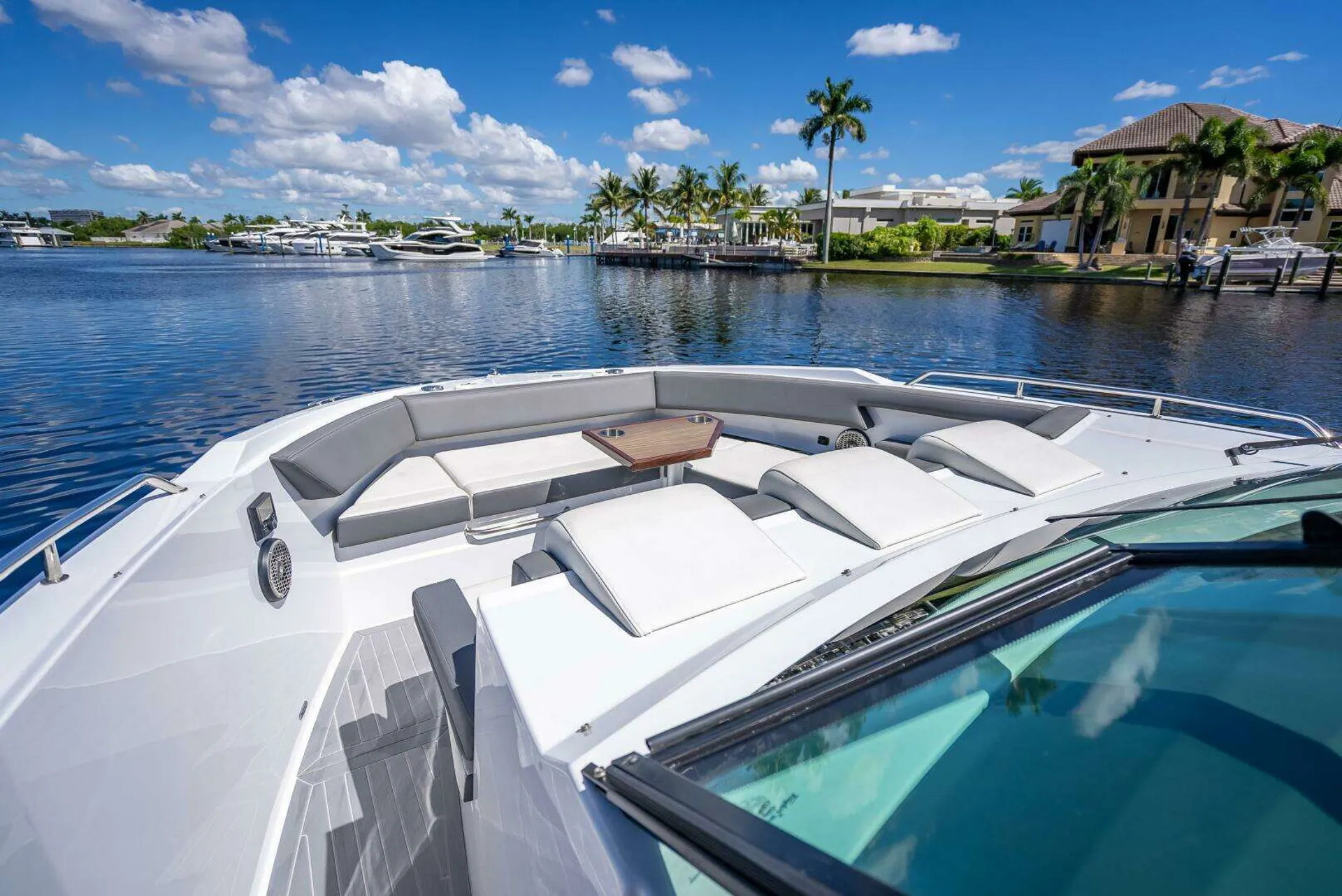 38 GLS Luxury Yacht | Mercury V8 300s | Premium Cruising