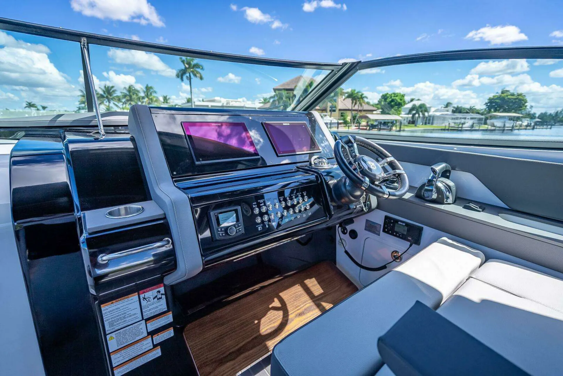 38 GLS Luxury Yacht | Mercury V8 300s | Premium Cruising