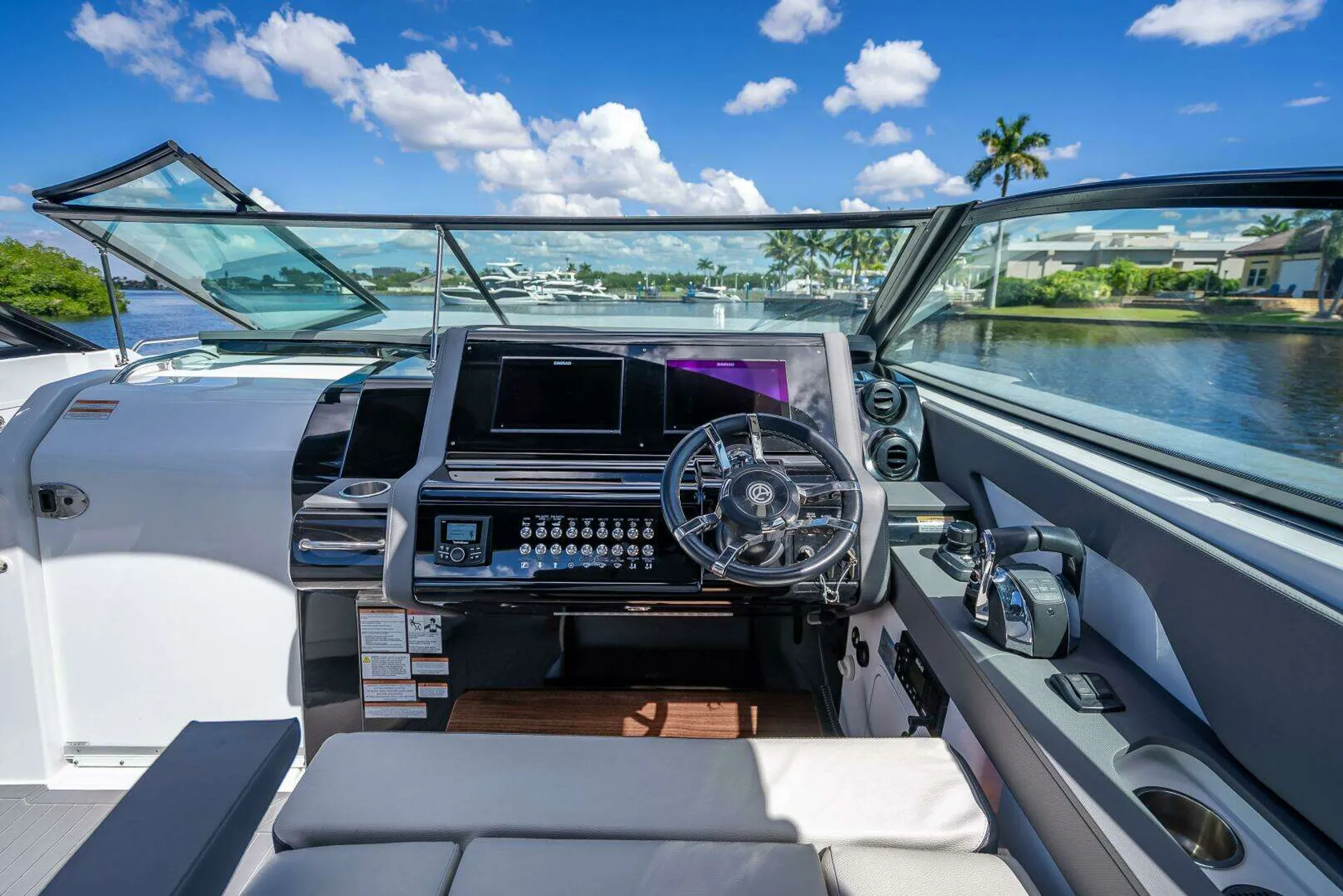 38 GLS Luxury Yacht | Mercury V8 300s | Premium Cruising