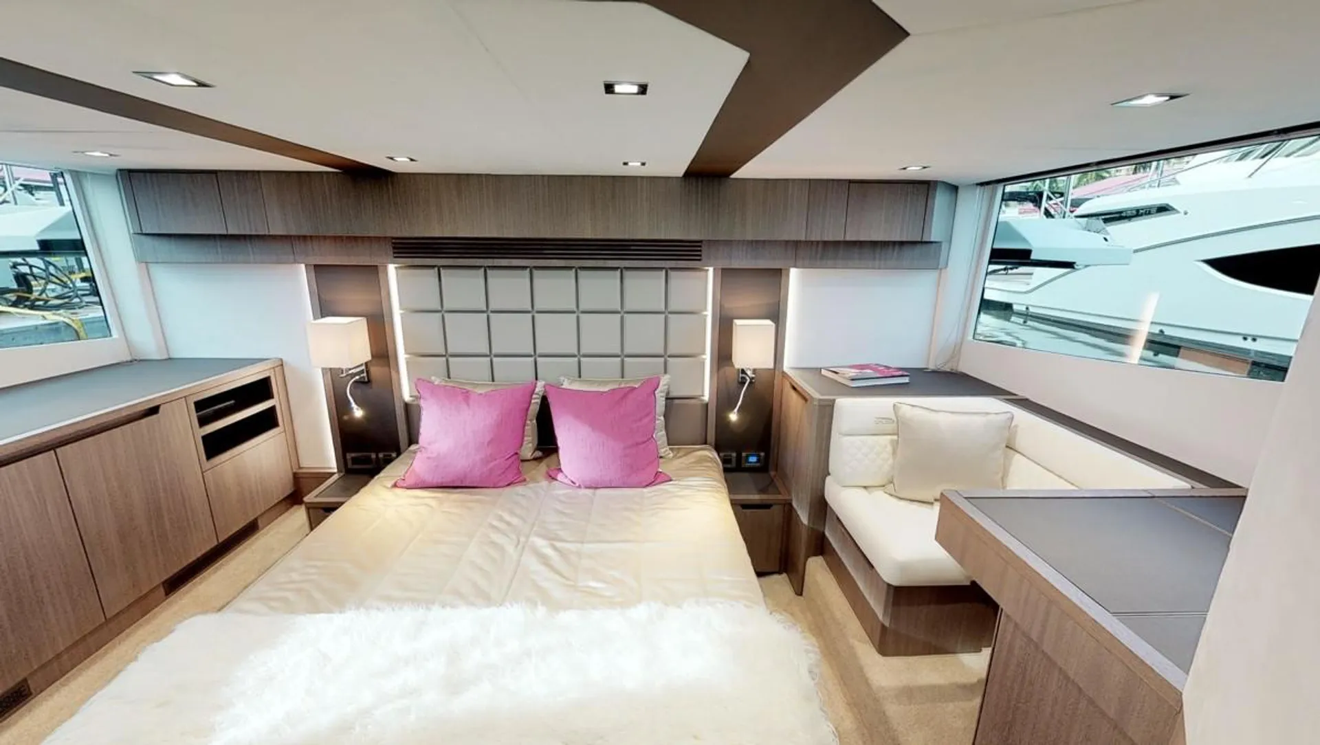 Galeon 510 Skydeck in East Hampton, NY — photo 5