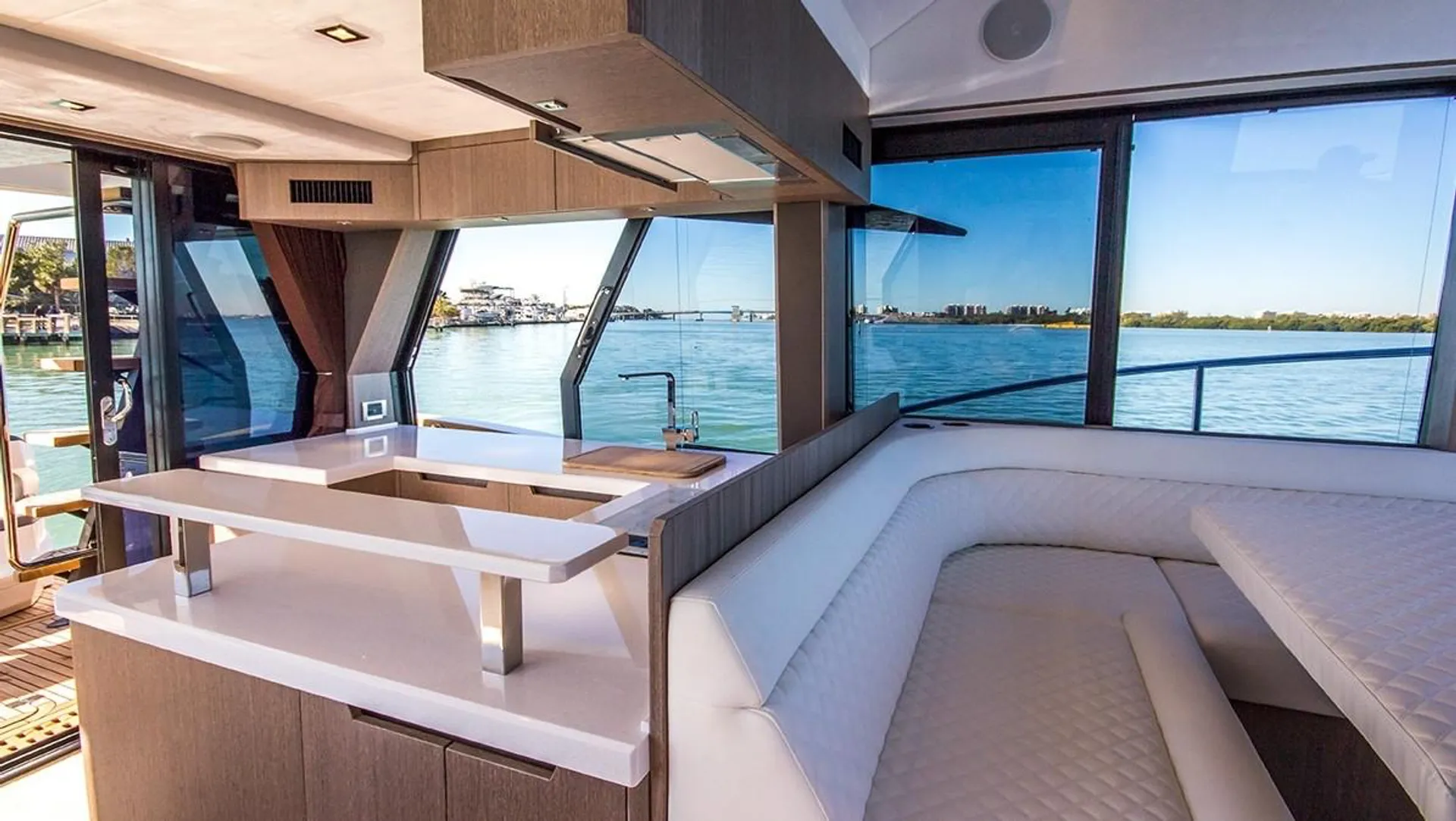 Galeon 510 Skydeck in East Hampton, NY — photo 6