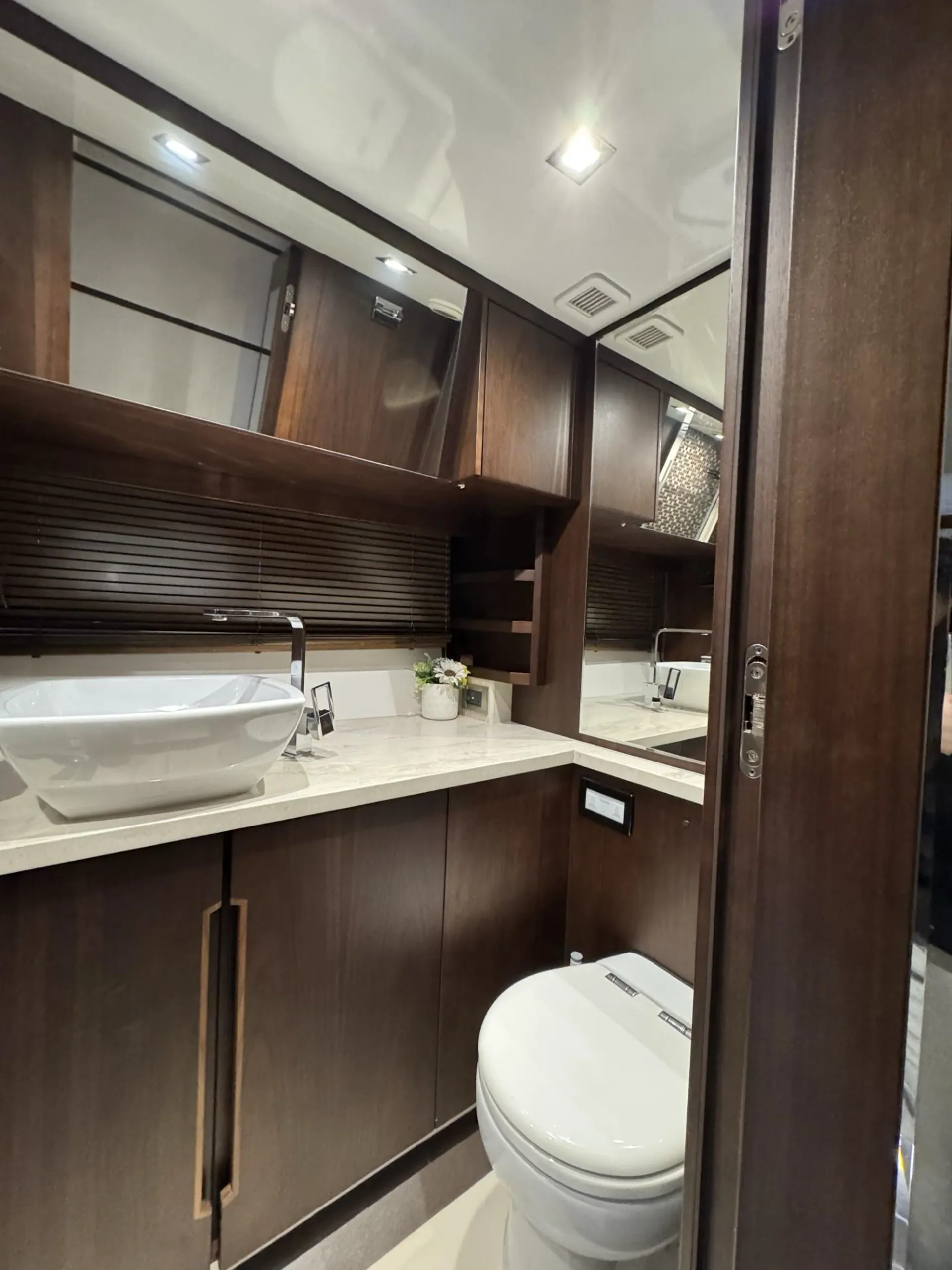 Galeon 560 Sky in Brooklyn, NY — photo 5