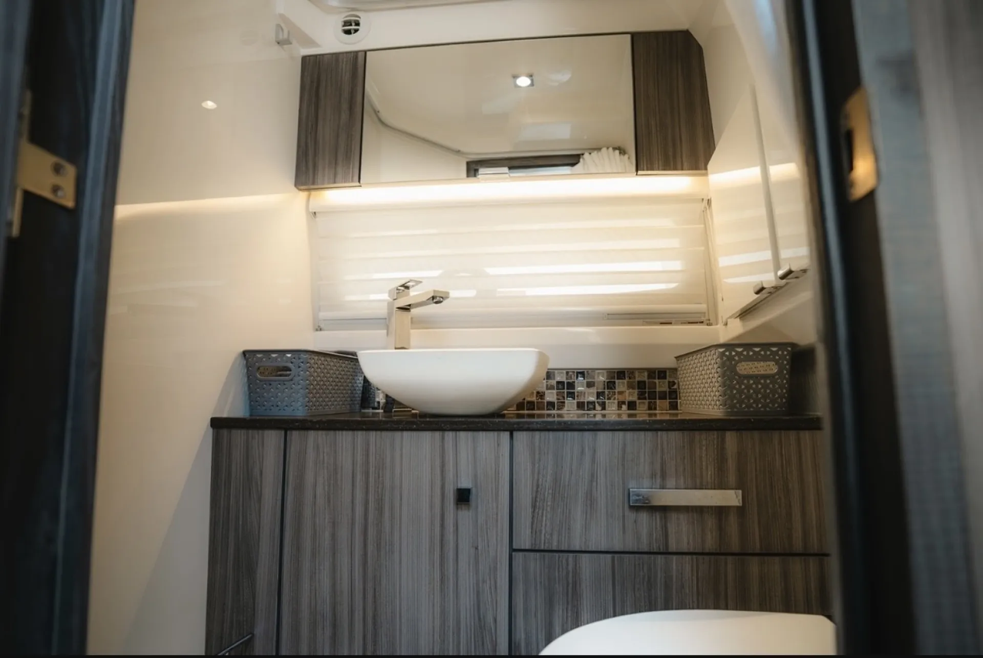 2021 Sea Ray SLX 400 — Luxury, Performance & Fun on the Water