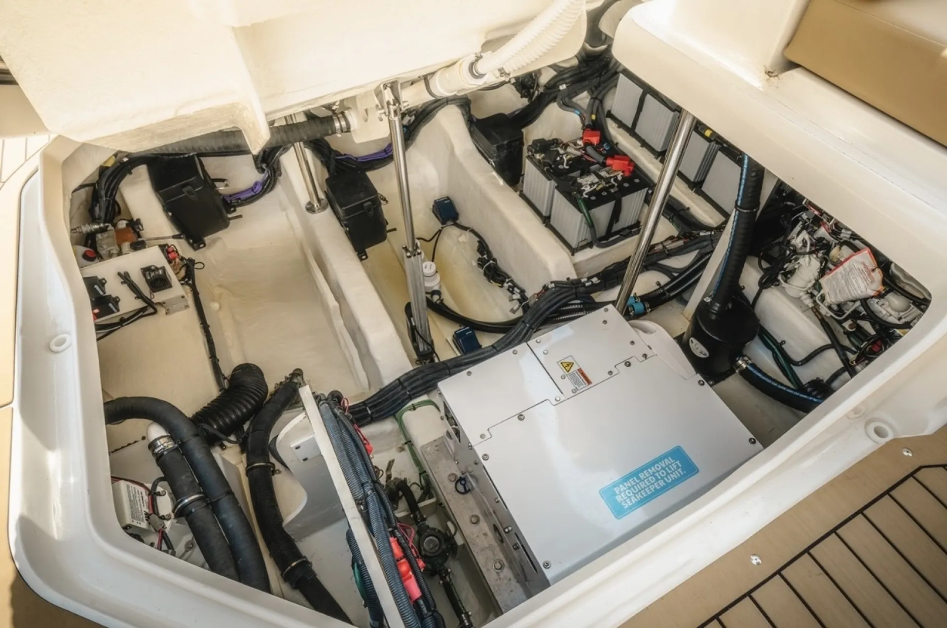 2021 Sea Ray SLX 400 — Luxury, Performance & Fun on the Water