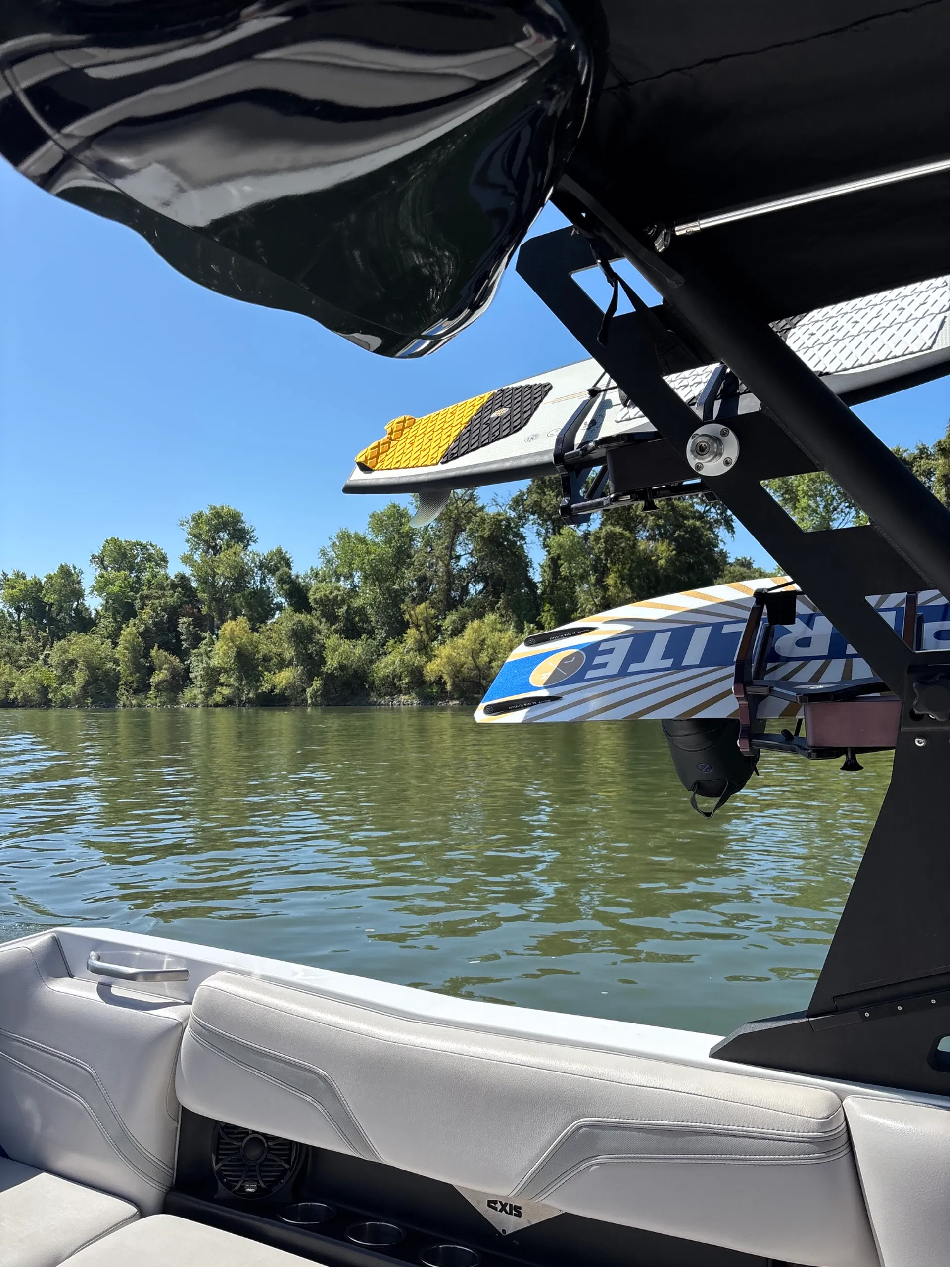 AXIS WAKE RESEARCH T23 W/TRAILER in Sacramento, CA — photo 4