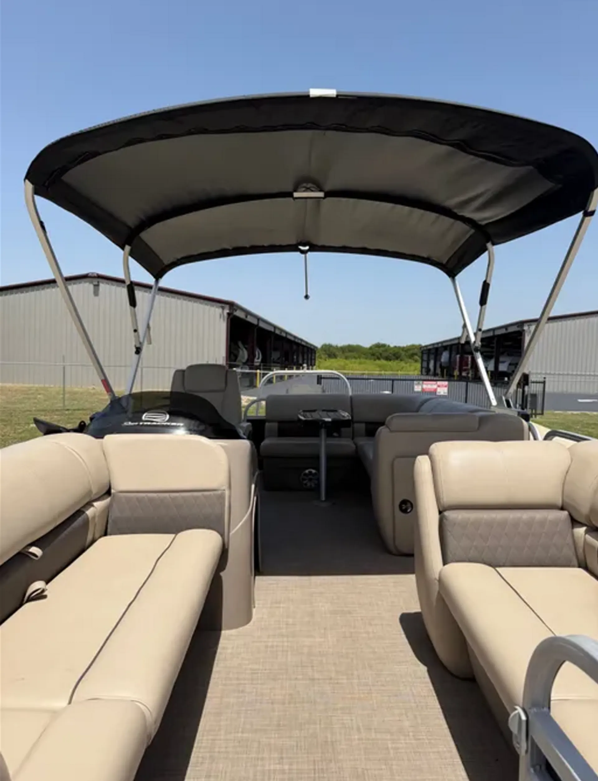 New Party Barge Pontoon 20DLX W/90ELPT