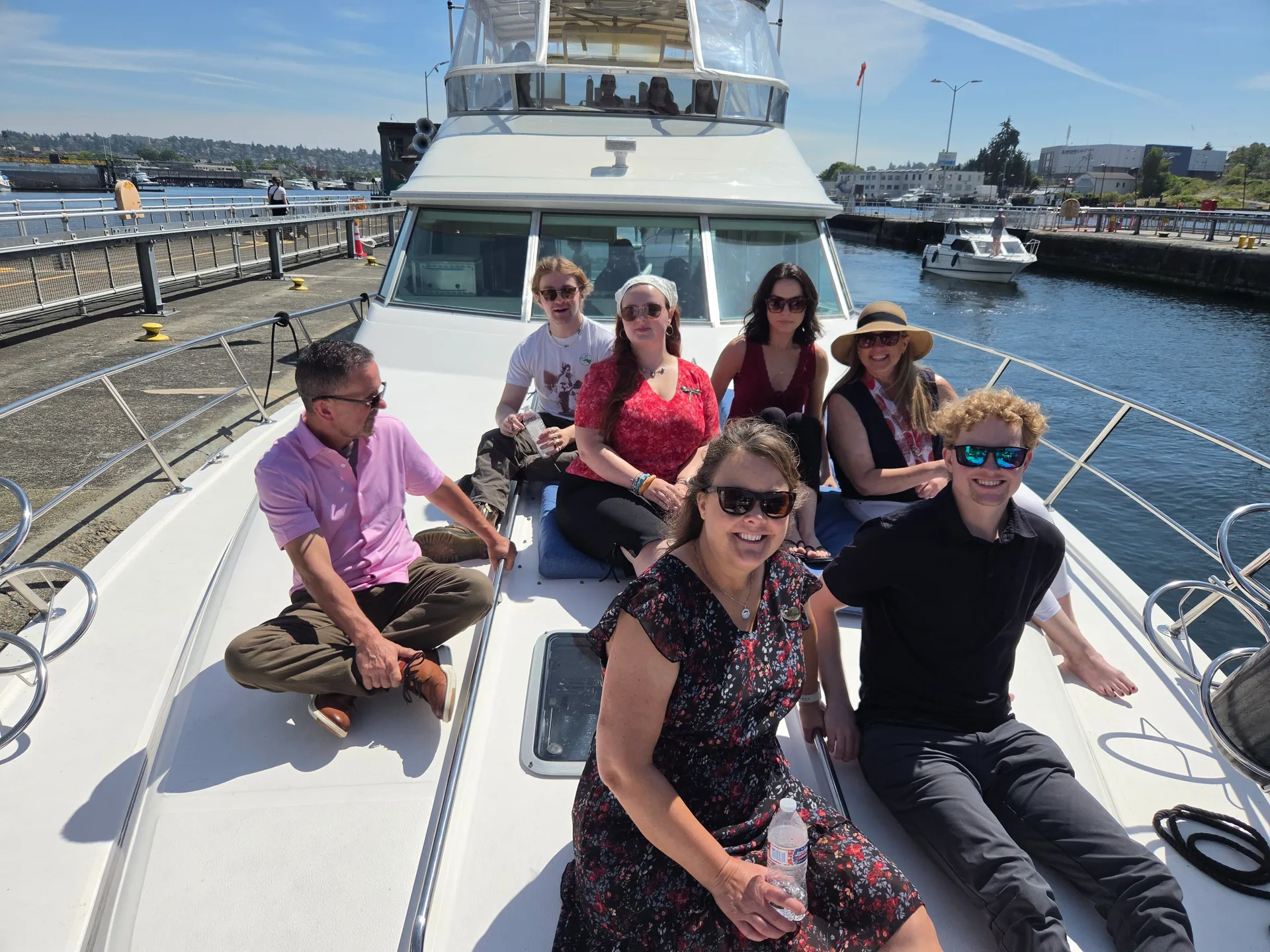 Luxury 55' Sea Ray Yacht | Seattle Skyline & Lake Washington Cruises
