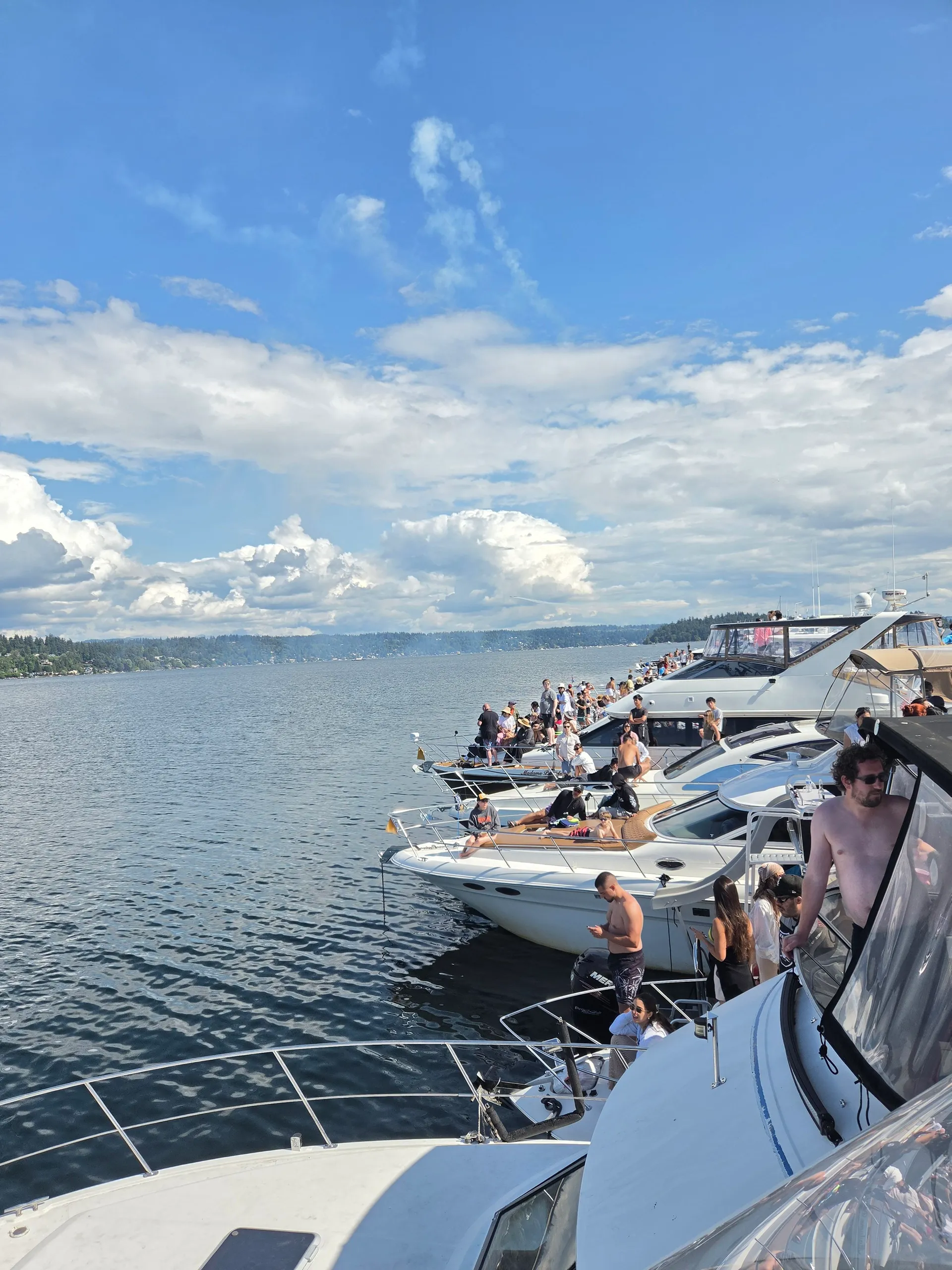 Luxury 55' Sea Ray Yacht | Seattle Skyline & Lake Washington Cruises