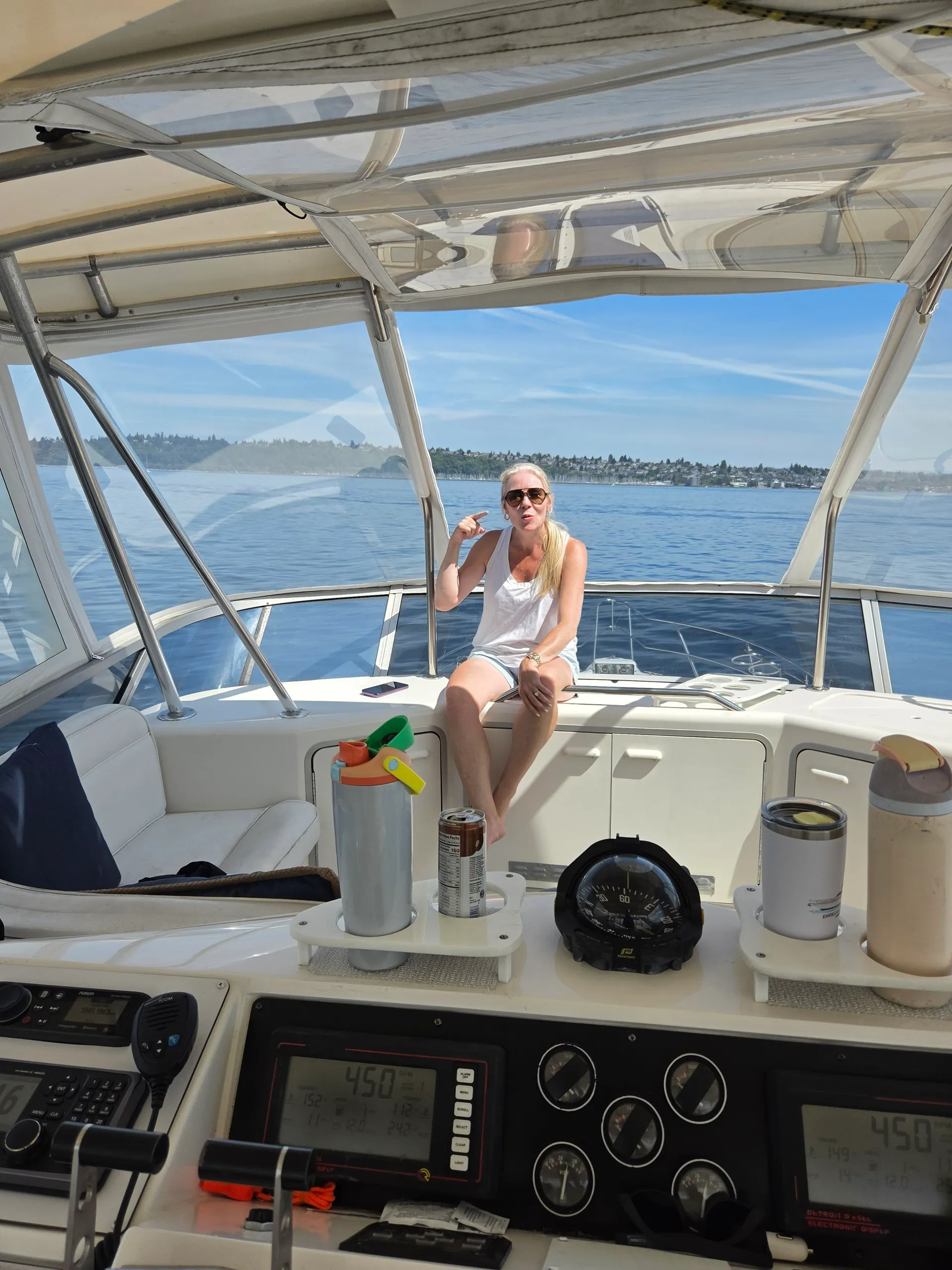 Luxury 55' Sea Ray Yacht | Seattle Skyline & Lake Washington Cruises