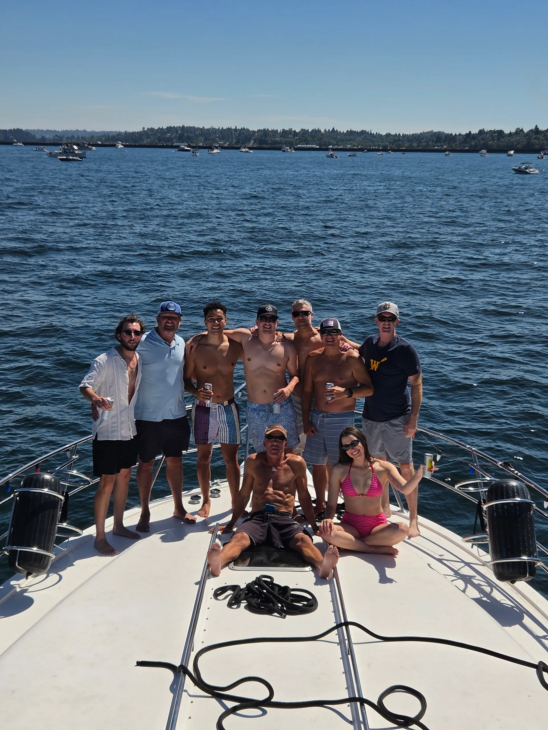 Luxury 55' Sea Ray Yacht | Seattle Skyline & Lake Washington Cruises