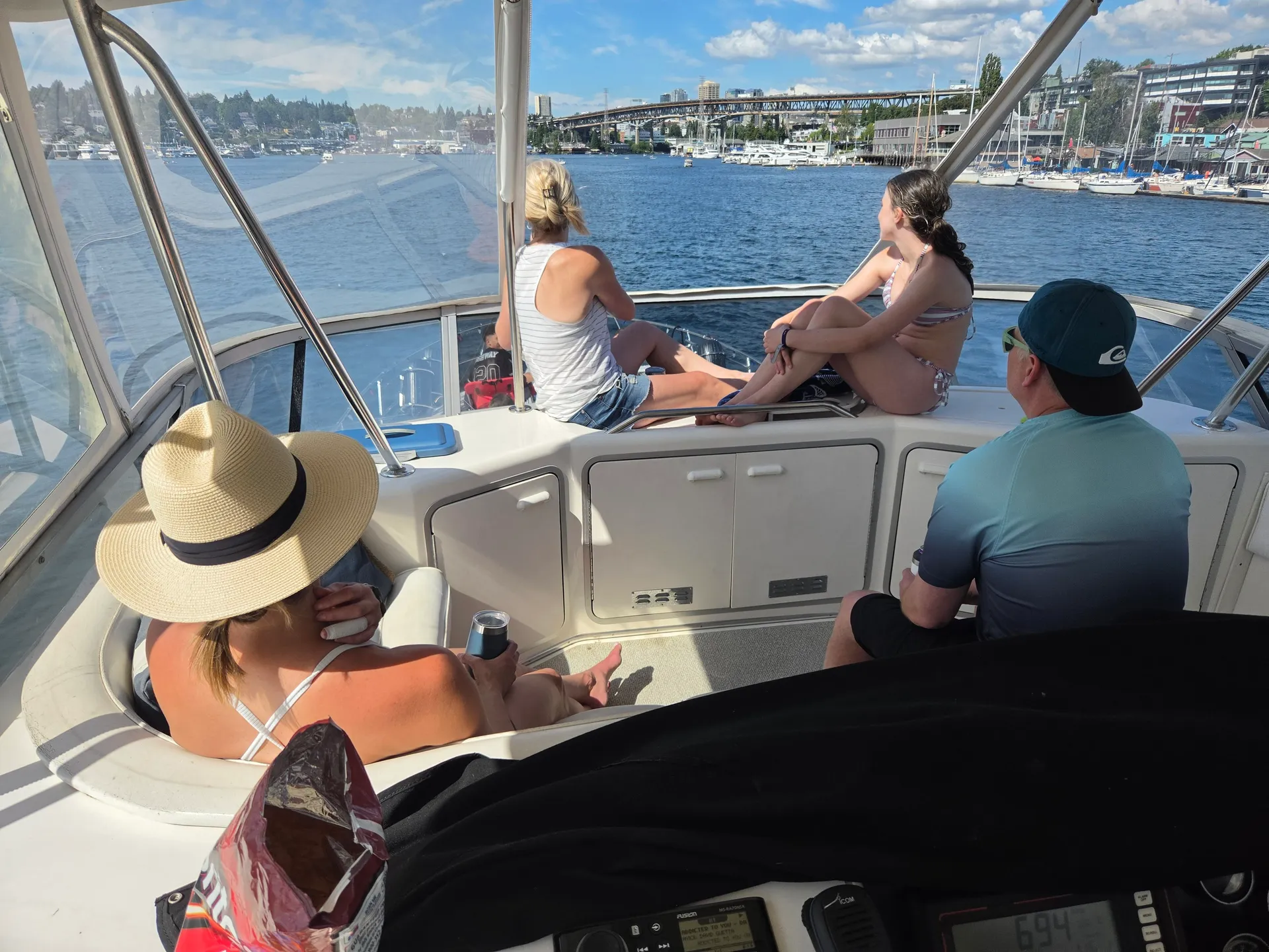 Luxury 55' Sea Ray Yacht | Seattle Skyline & Lake Washington Cruises