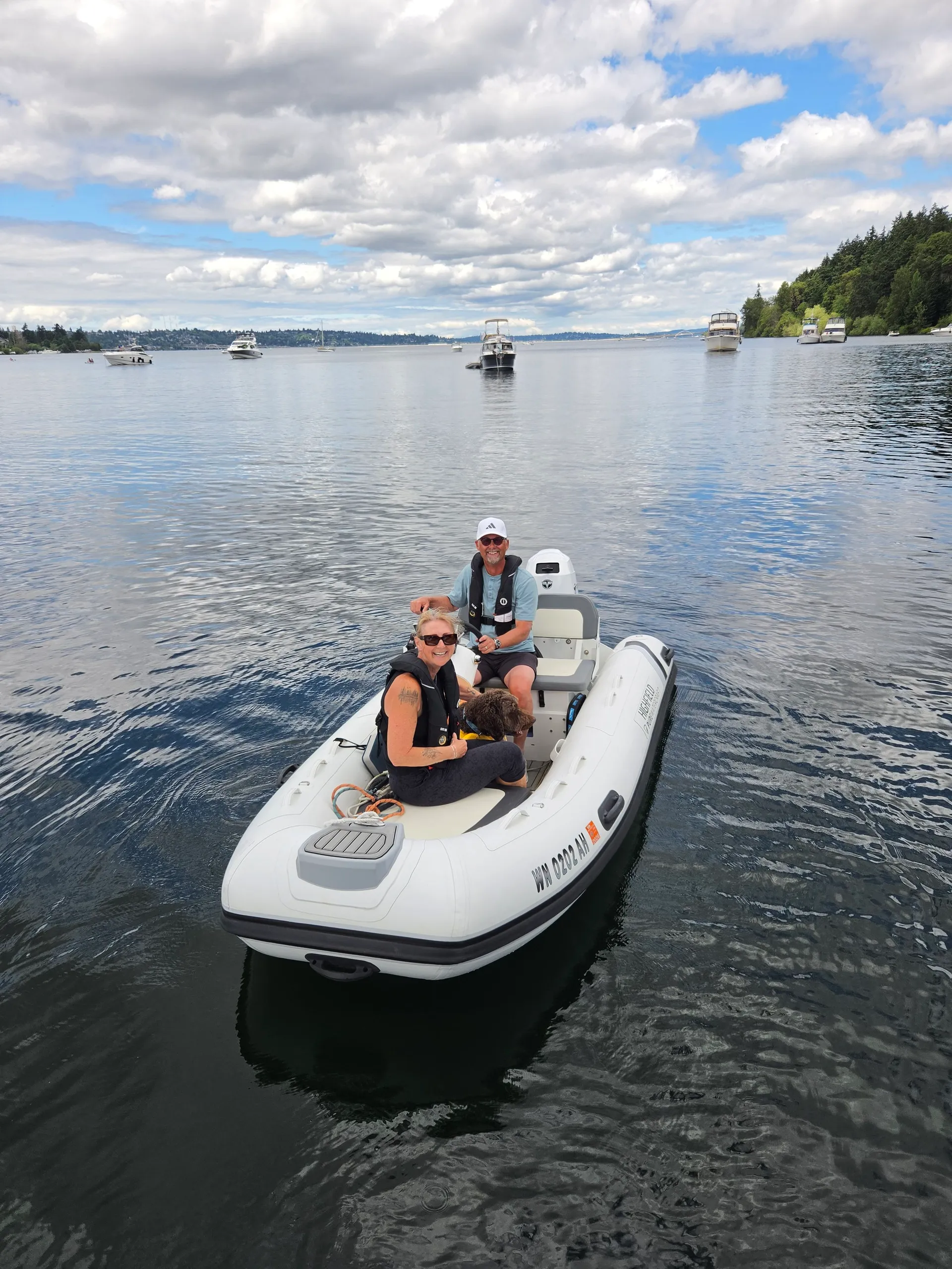 Luxury 55' Sea Ray Yacht | Seattle Skyline & Lake Washington Cruises