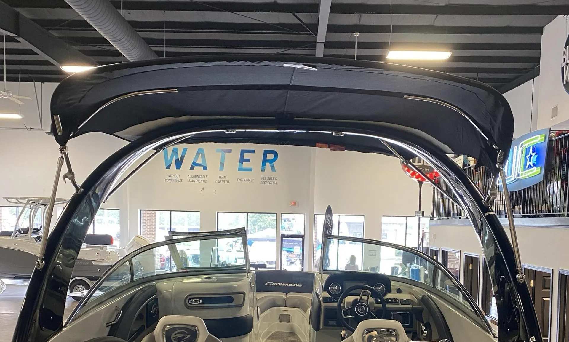 CROWNLINE BOATS 290 SS in Buford, GA — photo 4