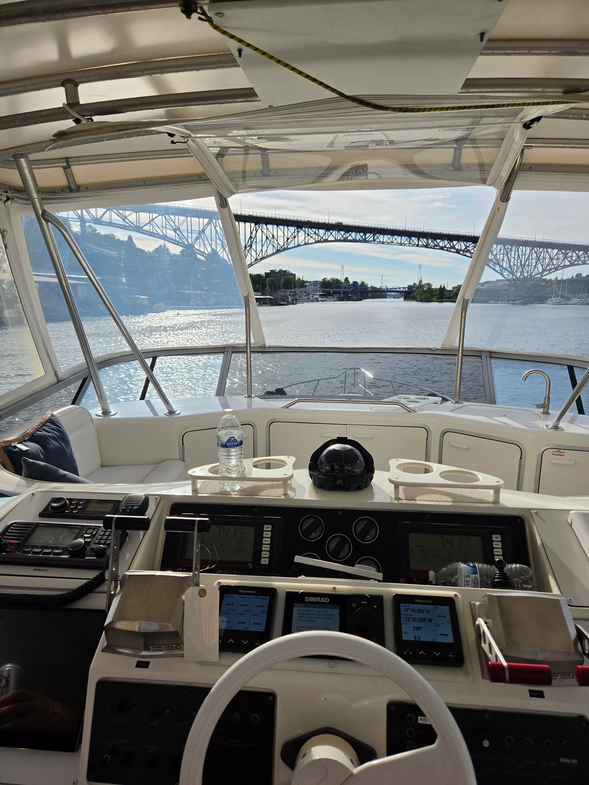 Luxury 55' Sea Ray Yacht | Seattle Skyline & Lake Washington Cruises