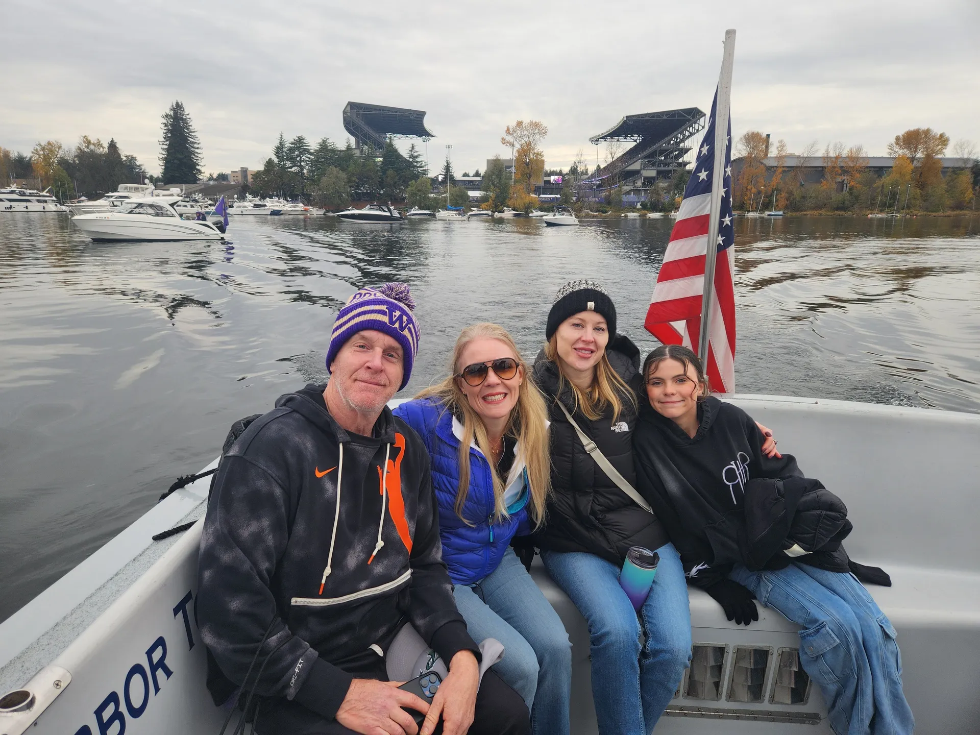 Luxury 55' Sea Ray Yacht | Seattle Skyline & Lake Washington Cruises