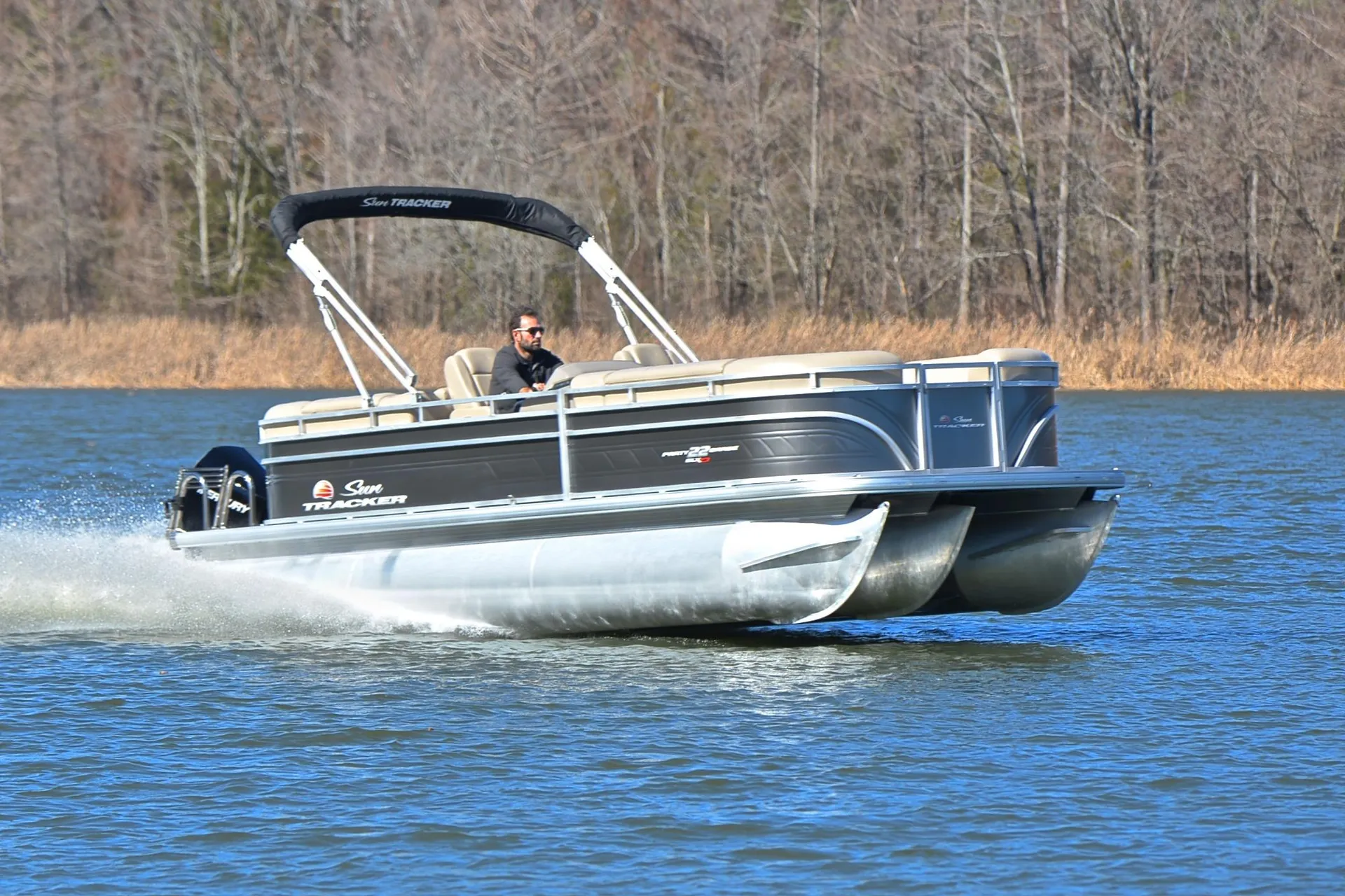 SUN TRACKER FISHIN' BARGE 22 XP3 in Woodstock, GA