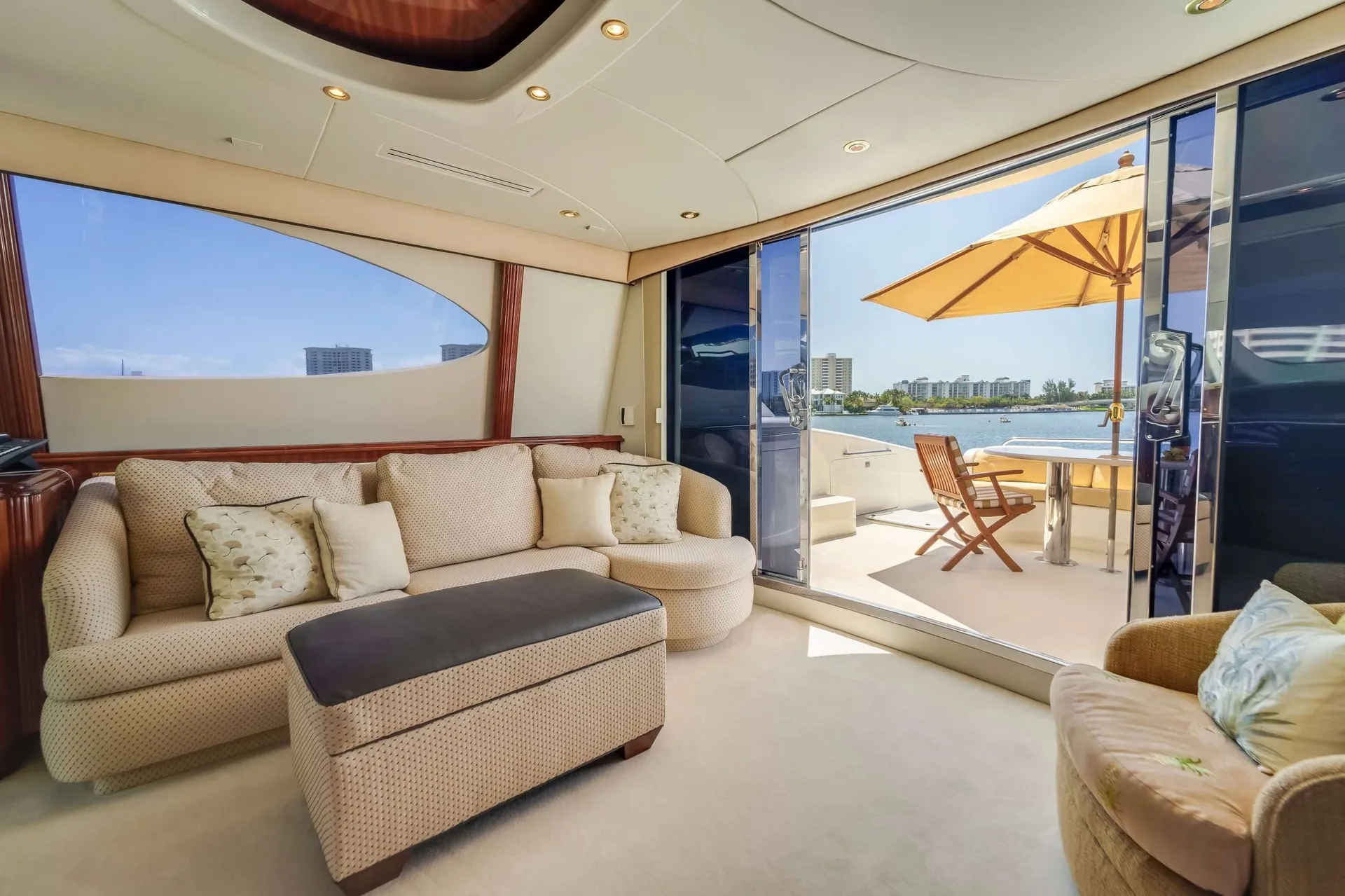 Lazzara Marine 80 Skylounge in Boca Raton, FL — photo 9