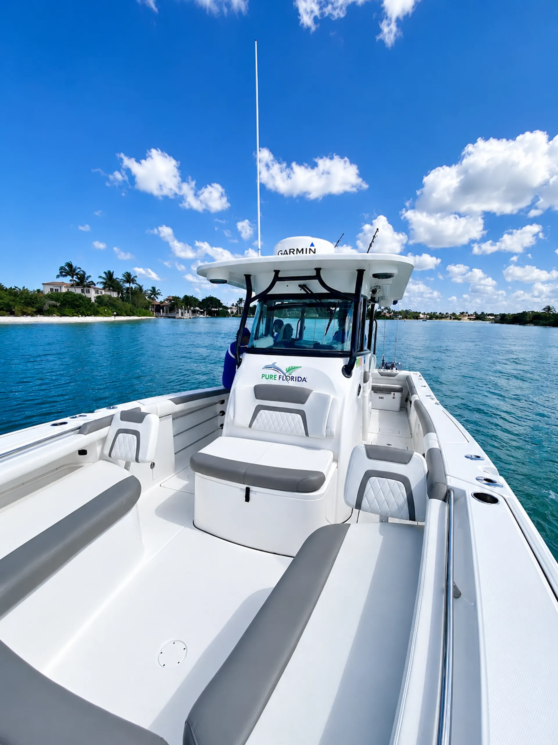 WORLD CAT BOATS 325CC in Naples, FL — photo 3