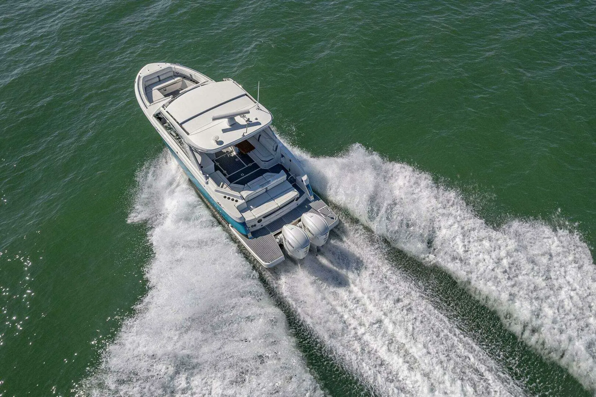 REGAL BOATS LX36 in Marina del Rey, CA — photo 2