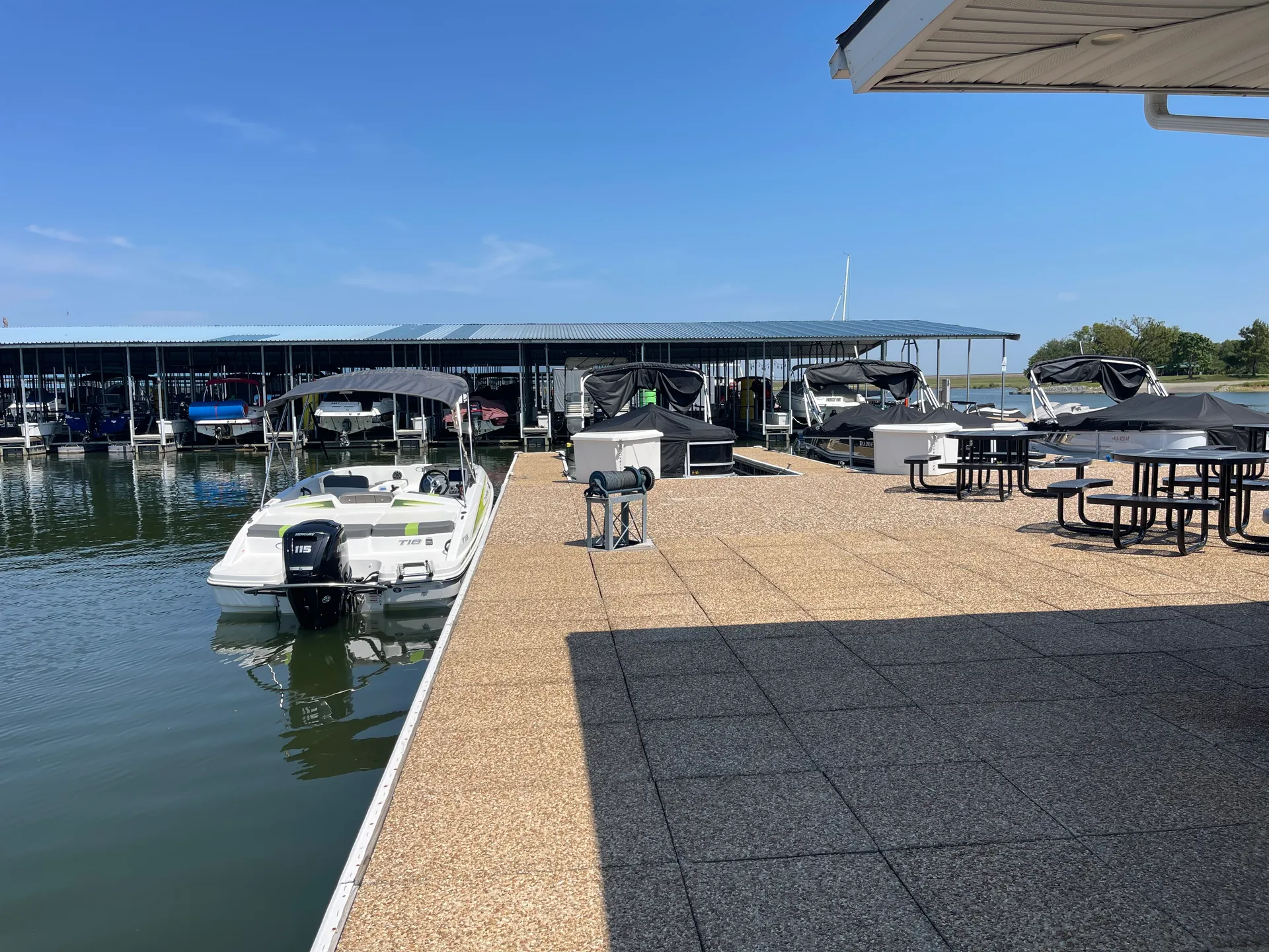 TAHOE BY TRACKER MARINE T18 in Paola, KS — photo 4