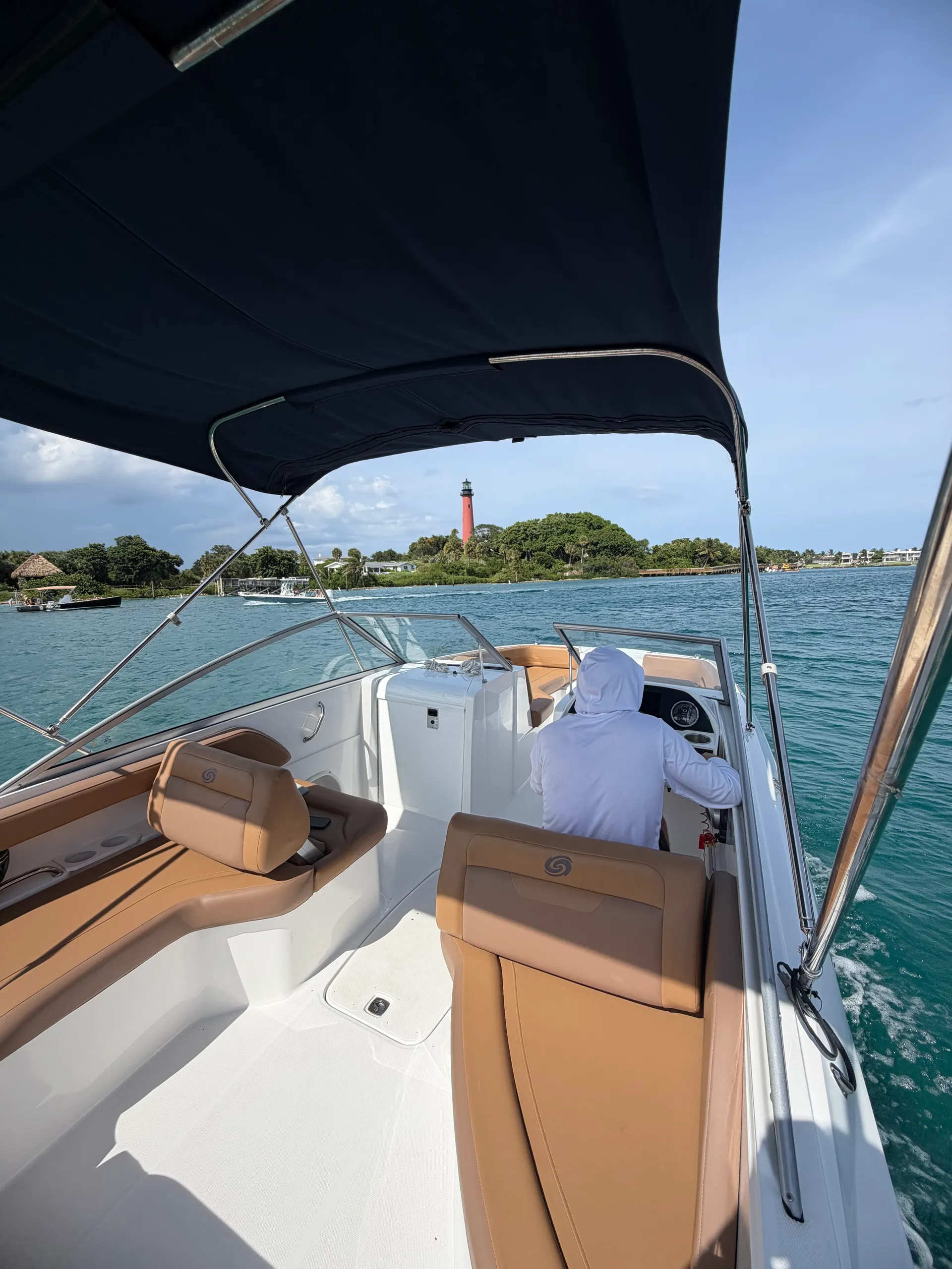 HURRICANE BOATS SD 235 OB in Jupiter, FL — photo 2
