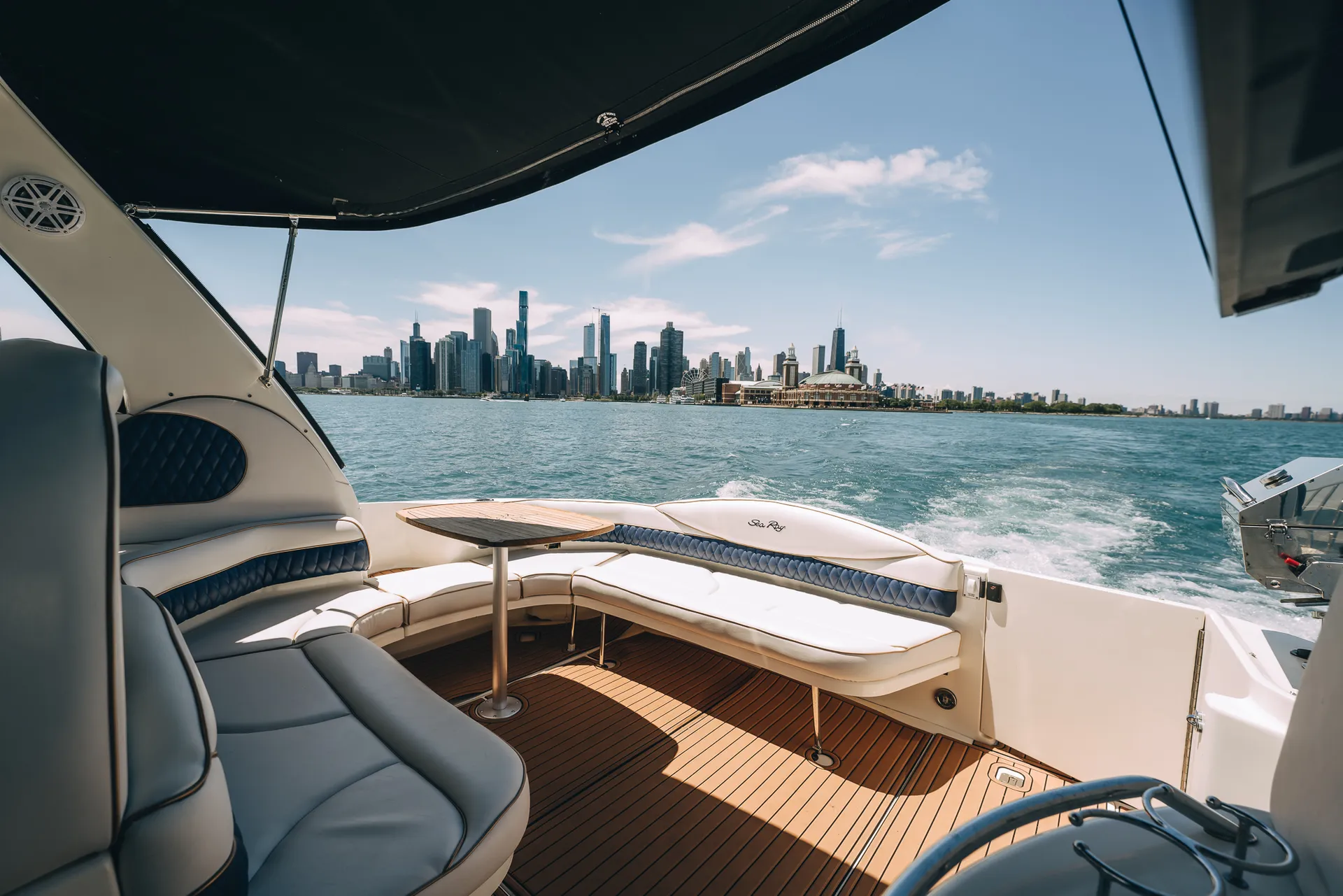 Sea Ray Boats 380 Sun Dancer in Chicago, IL — photo 3