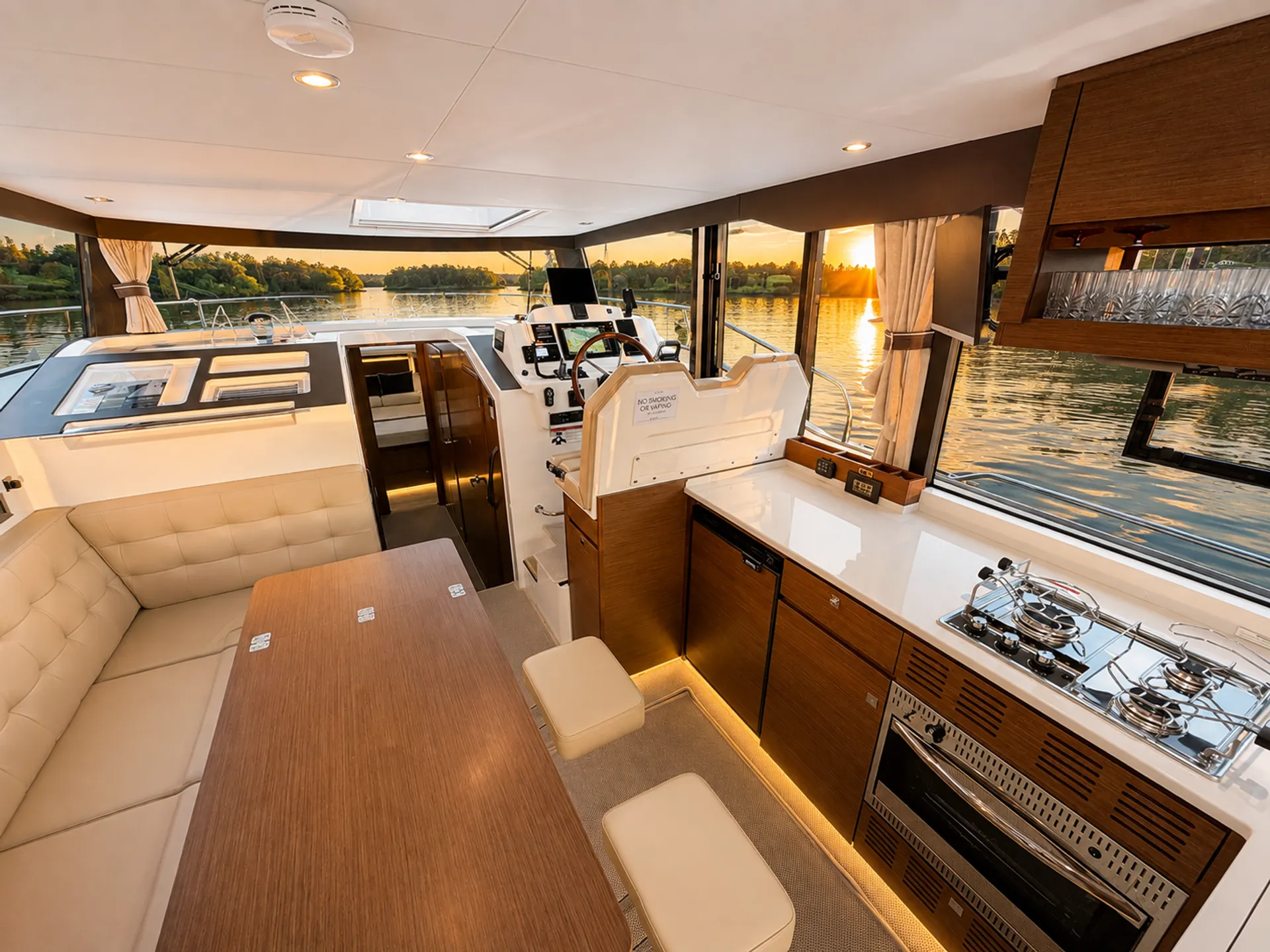 “Explore Portland &amp; the Columbia Gorge by Private Yacht” 