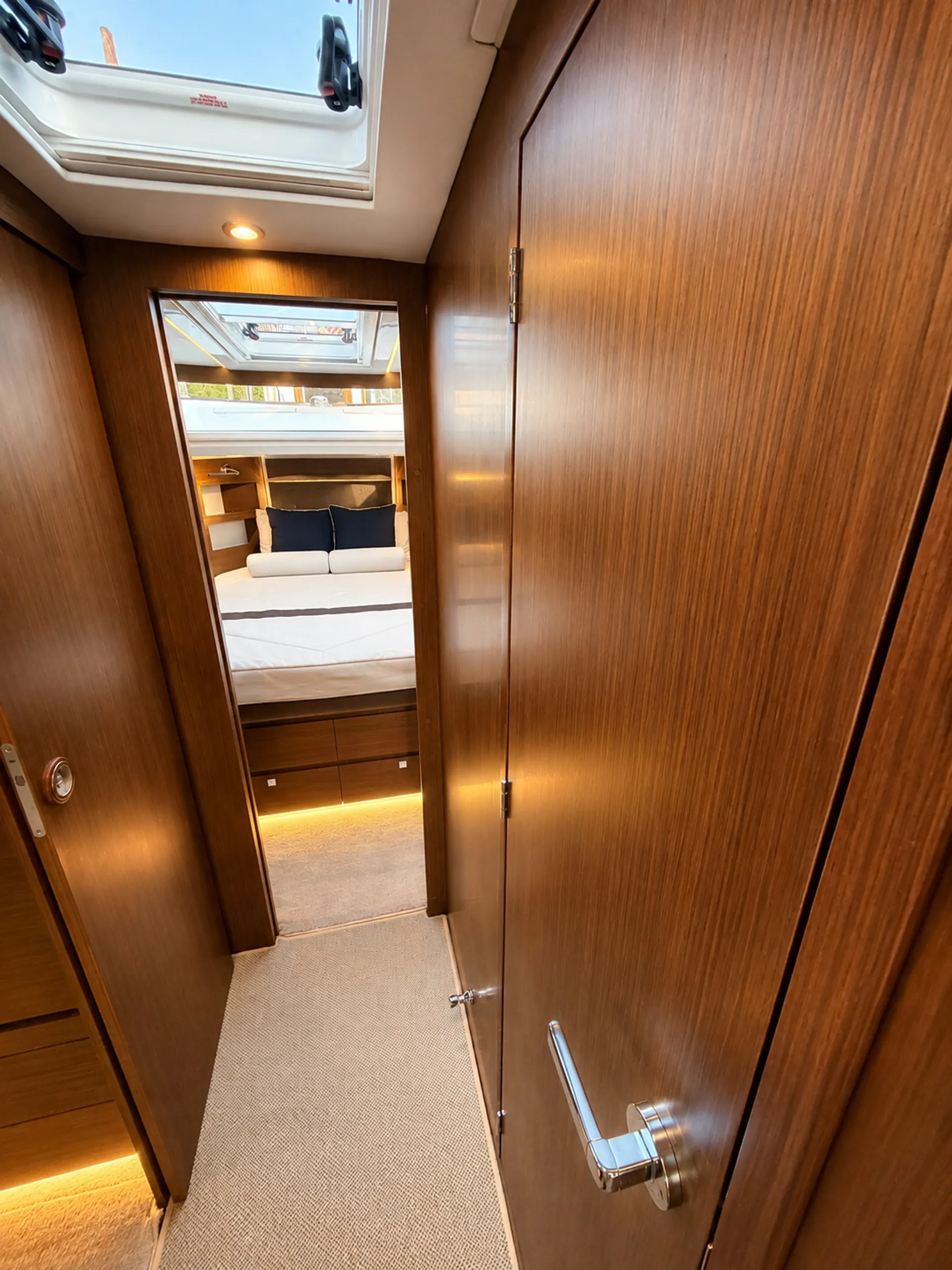 “Explore Portland &amp; the Columbia Gorge by Private Yacht” 