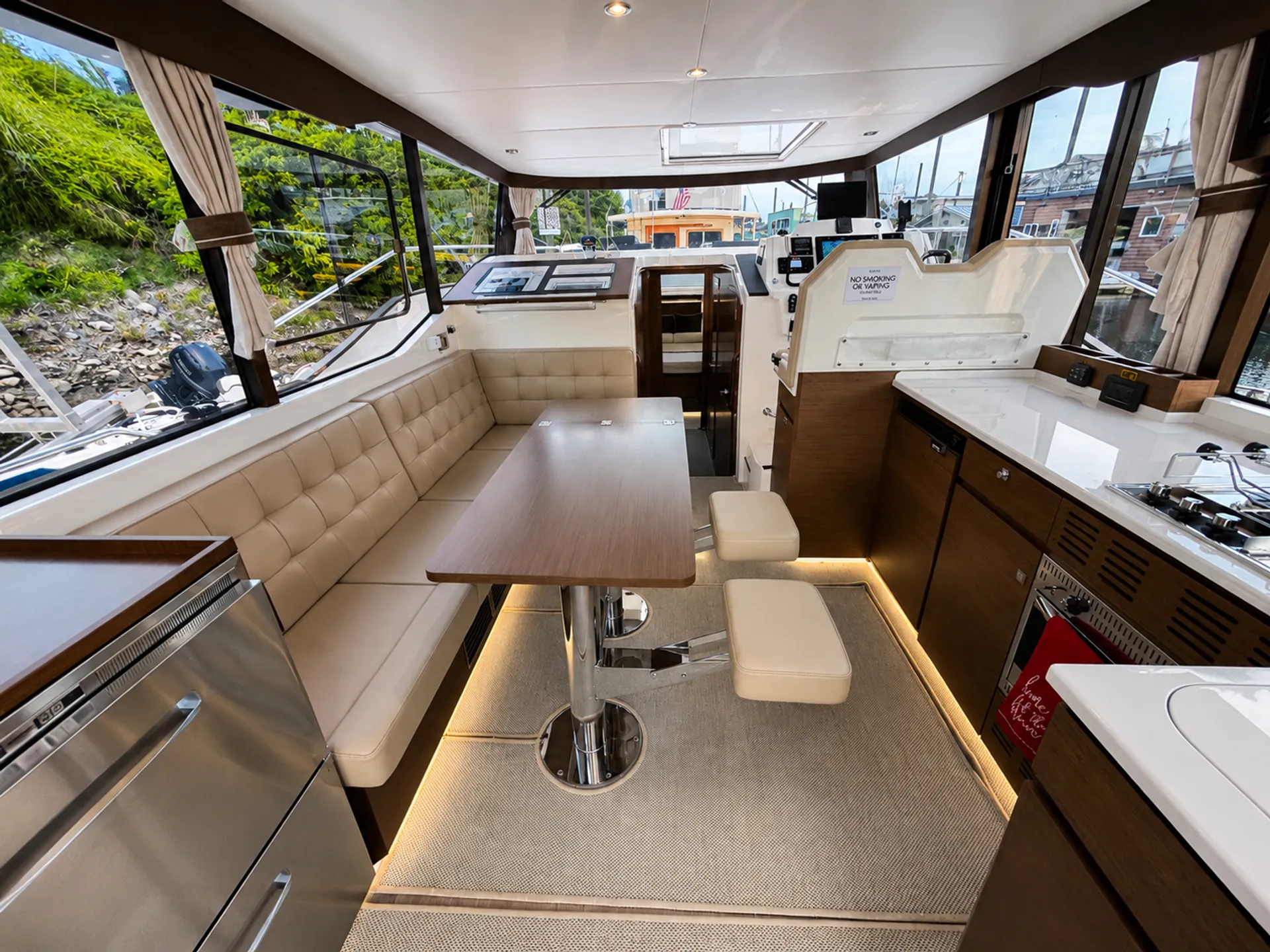 “Explore Portland &amp; the Columbia Gorge by Private Yacht” 