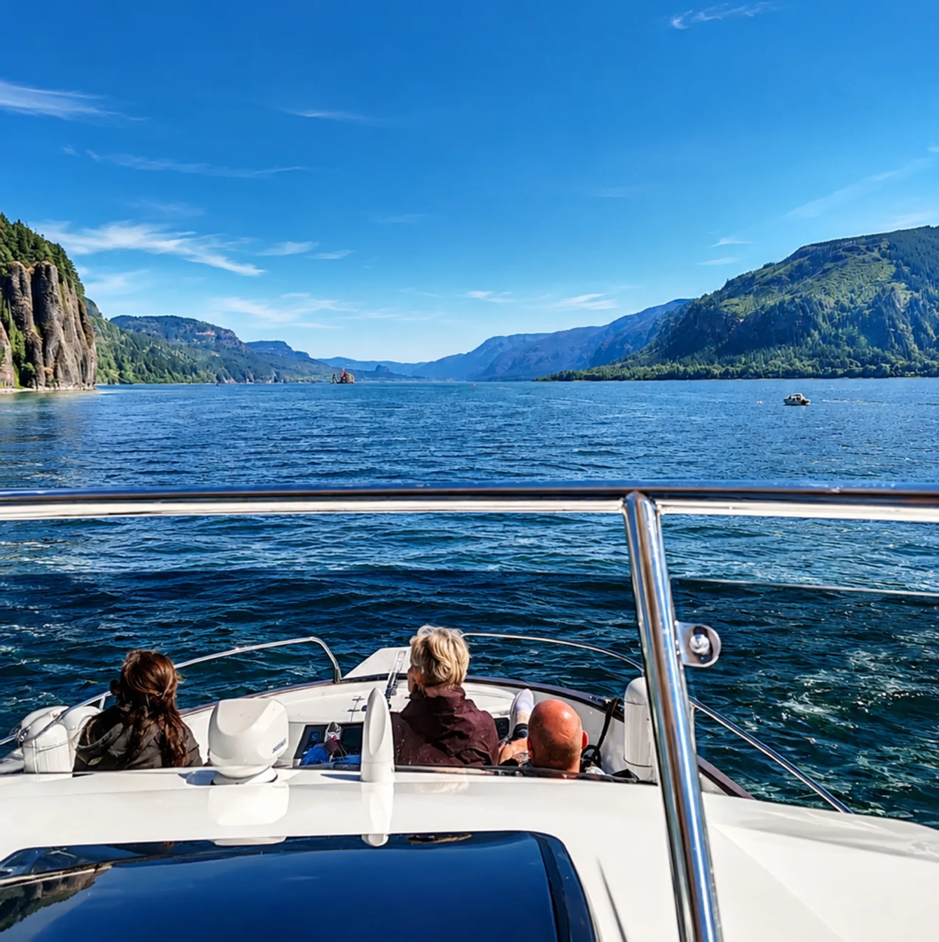 “Explore Portland &amp; the Columbia Gorge by Private Yacht” 