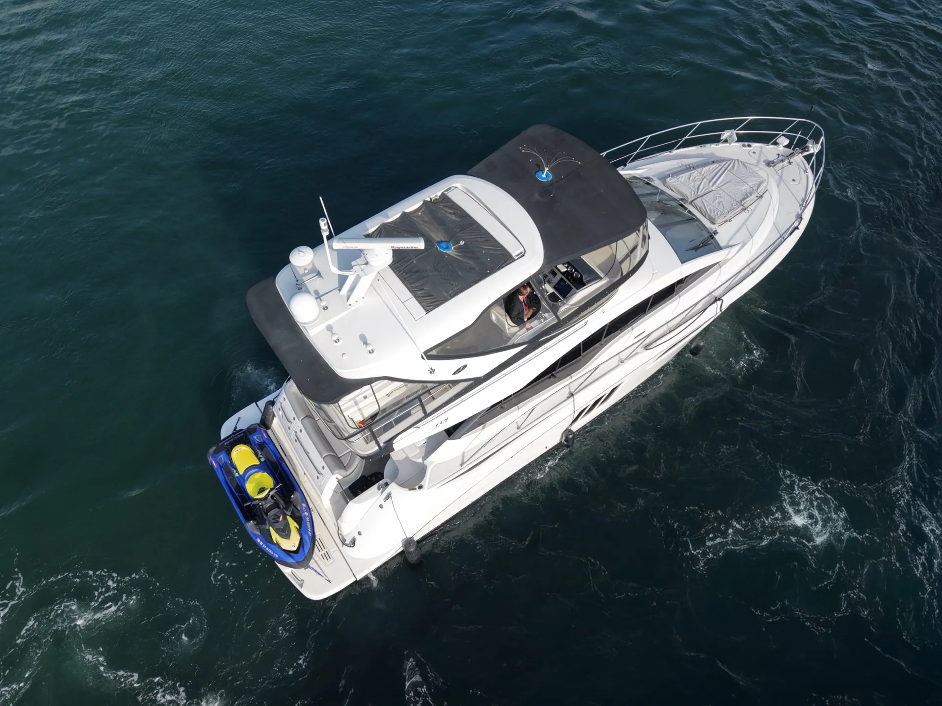 SEA RAY BOATS FLY 510 ZEUS DRIVE in Marina del Rey, CA — photo 9