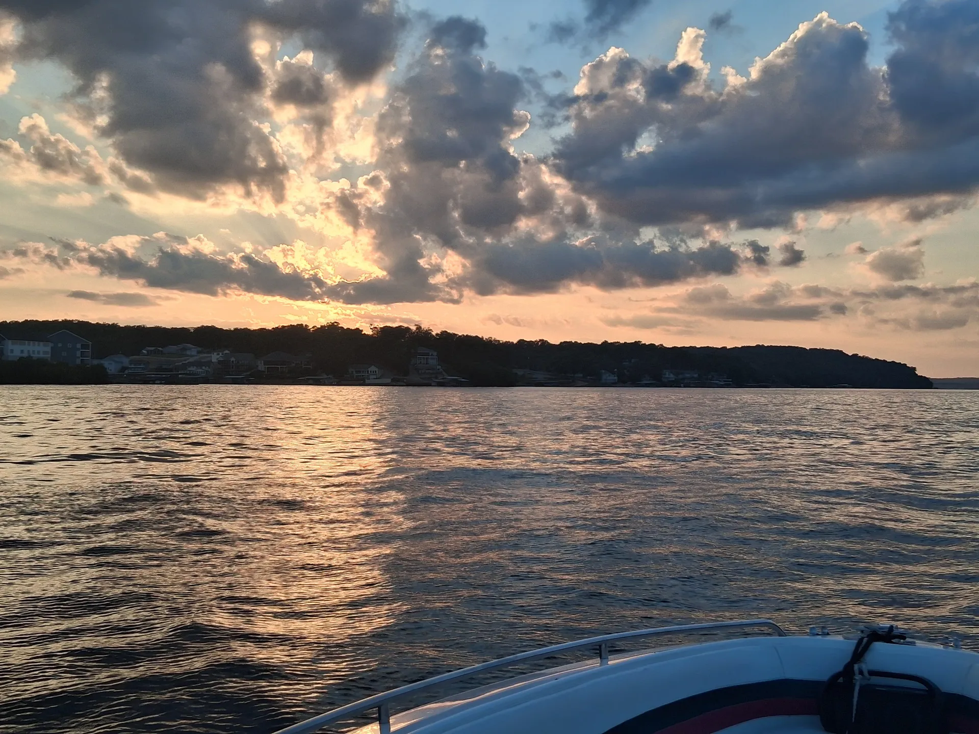 Lake of the Ozarks, Osage River, and Missouri River speed boat!