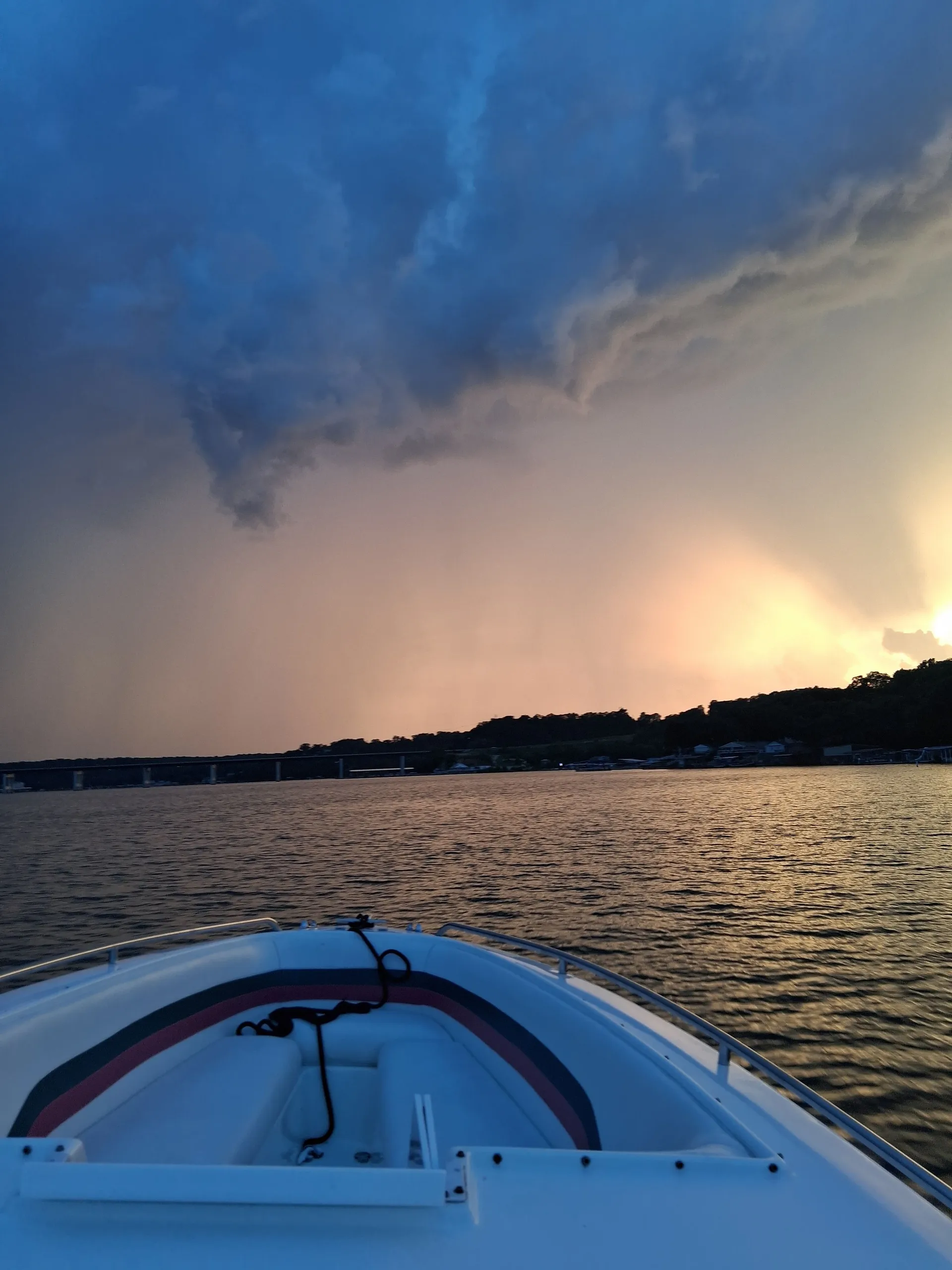 Lake of the Ozarks, Osage River, and Missouri River speed boat!