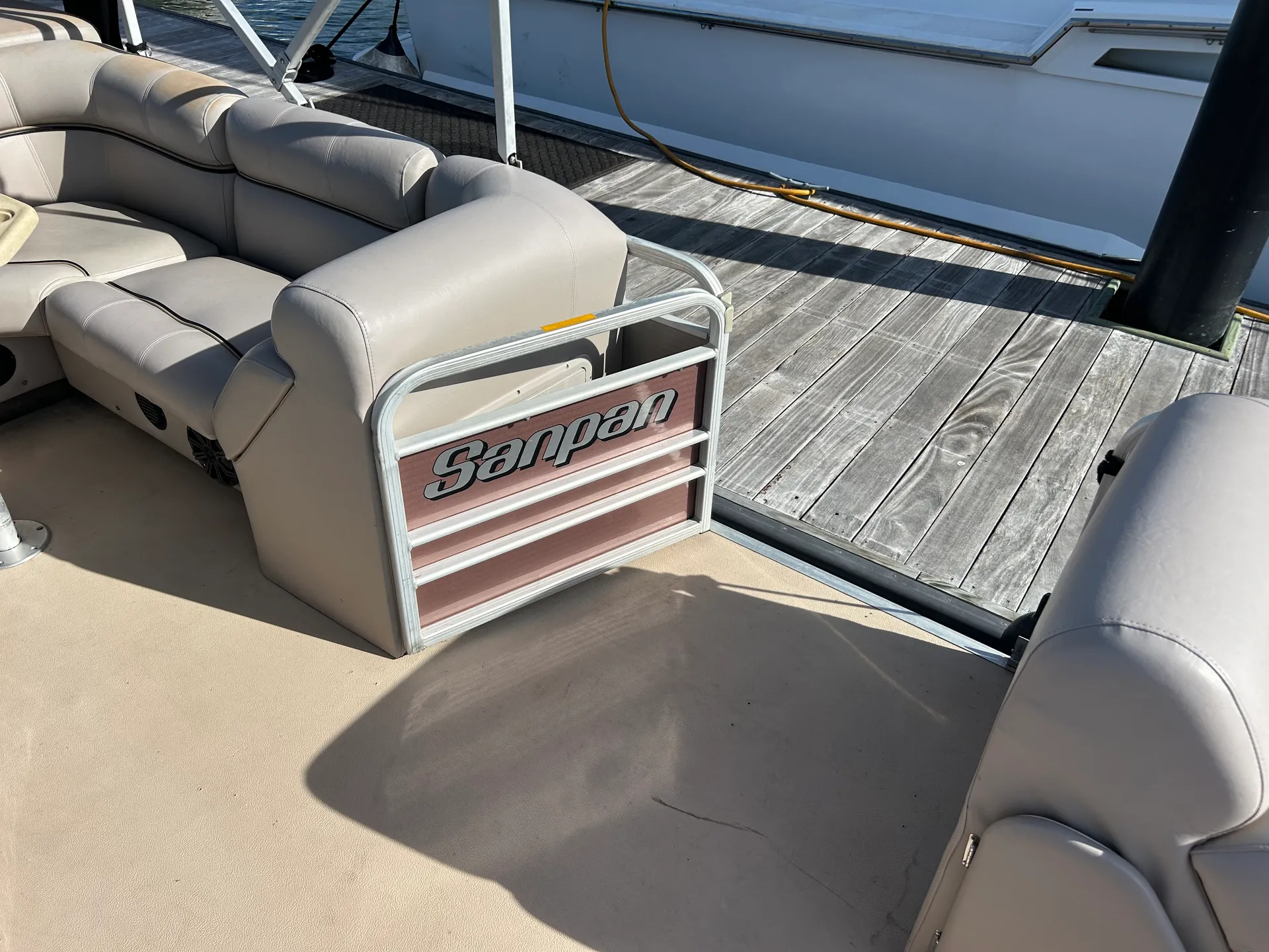 Rose All Day!  25’ XXL Pontoon
Perfect for the sandbars 