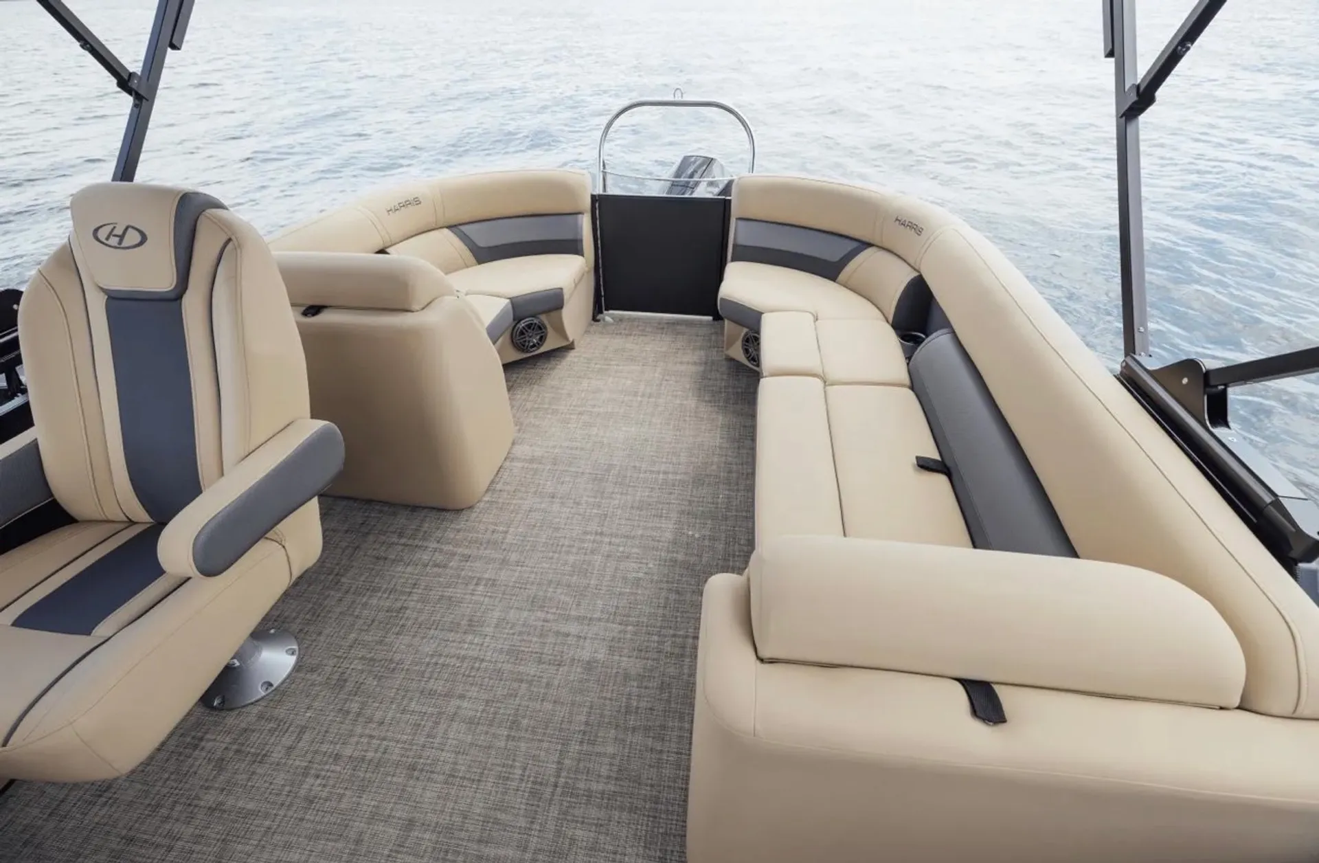 HARRIS BOATS 230 CRUISER CS in Pompano Beach, FL — photo 5