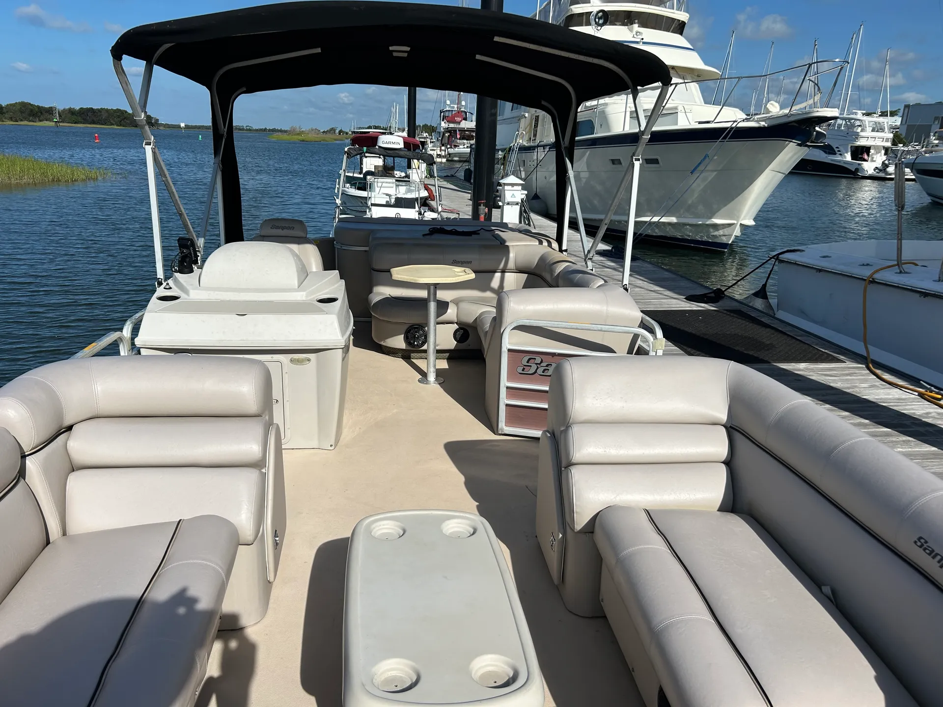 Rose All Day!  25’ XXL Pontoon
Perfect for the sandbars 